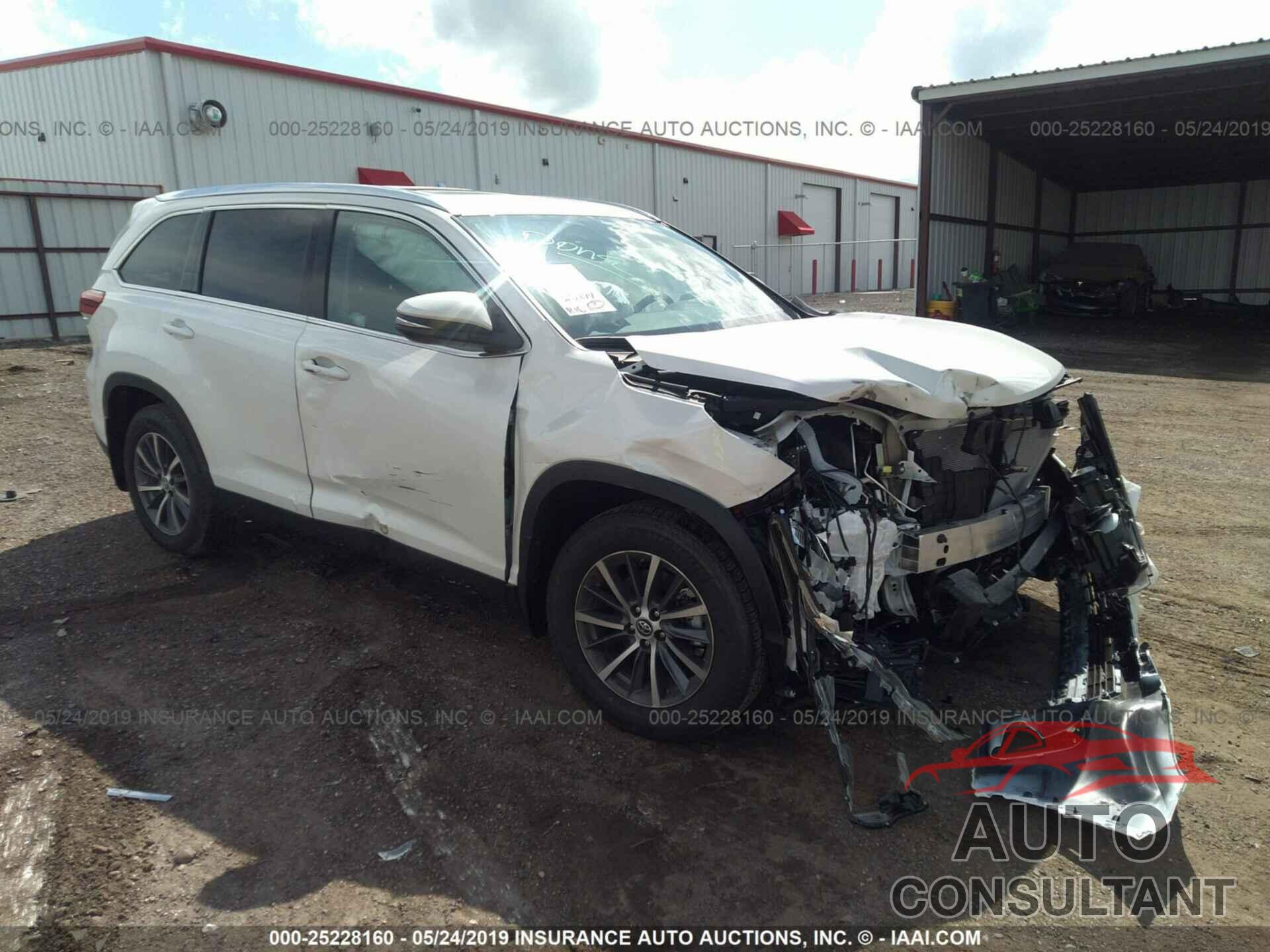 TOYOTA HIGHLANDER 2019 - 5TDJZRFH6KS594282