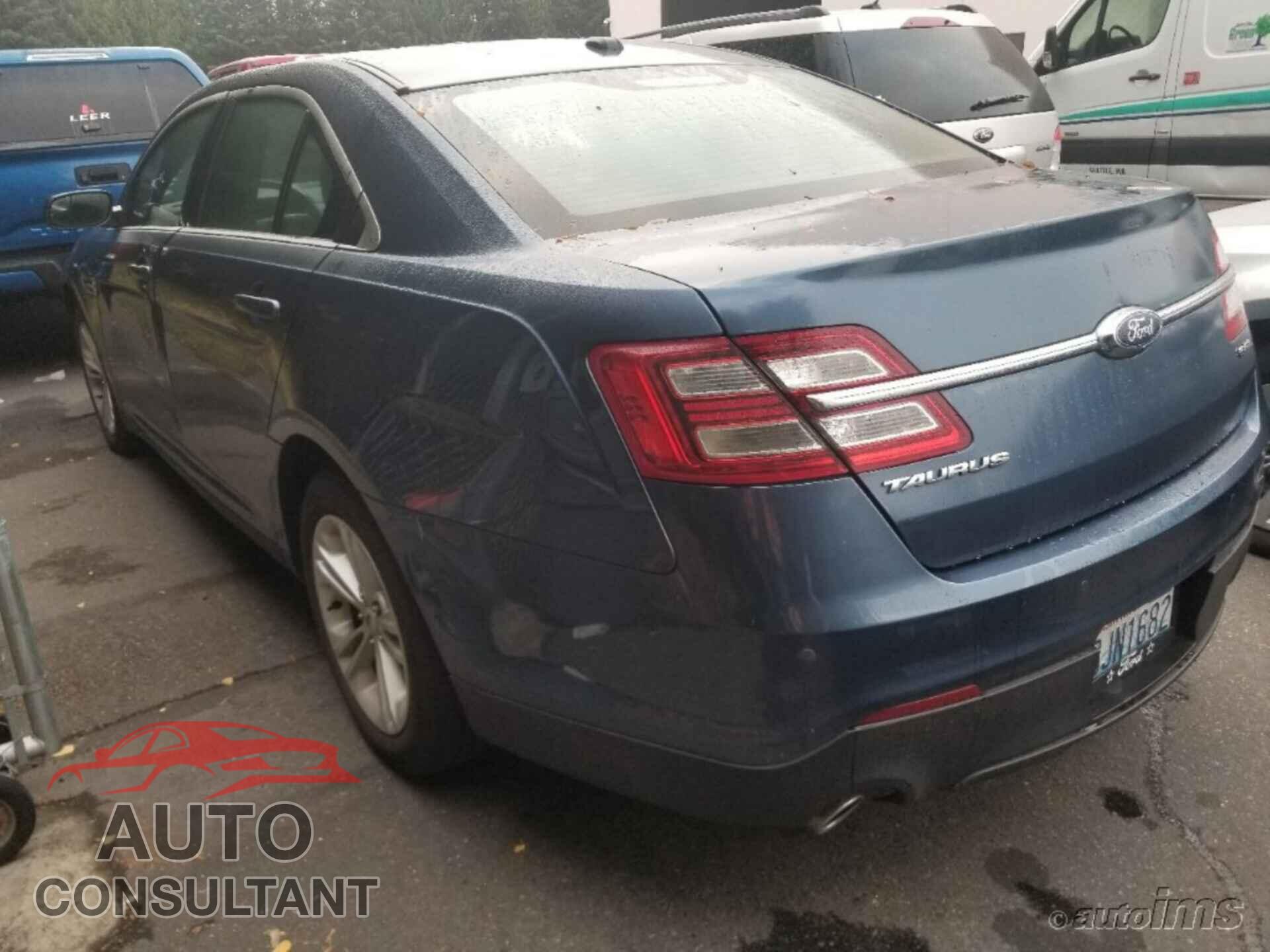 FORD TAURUS 2018 - 1FAHP2E87JG124046