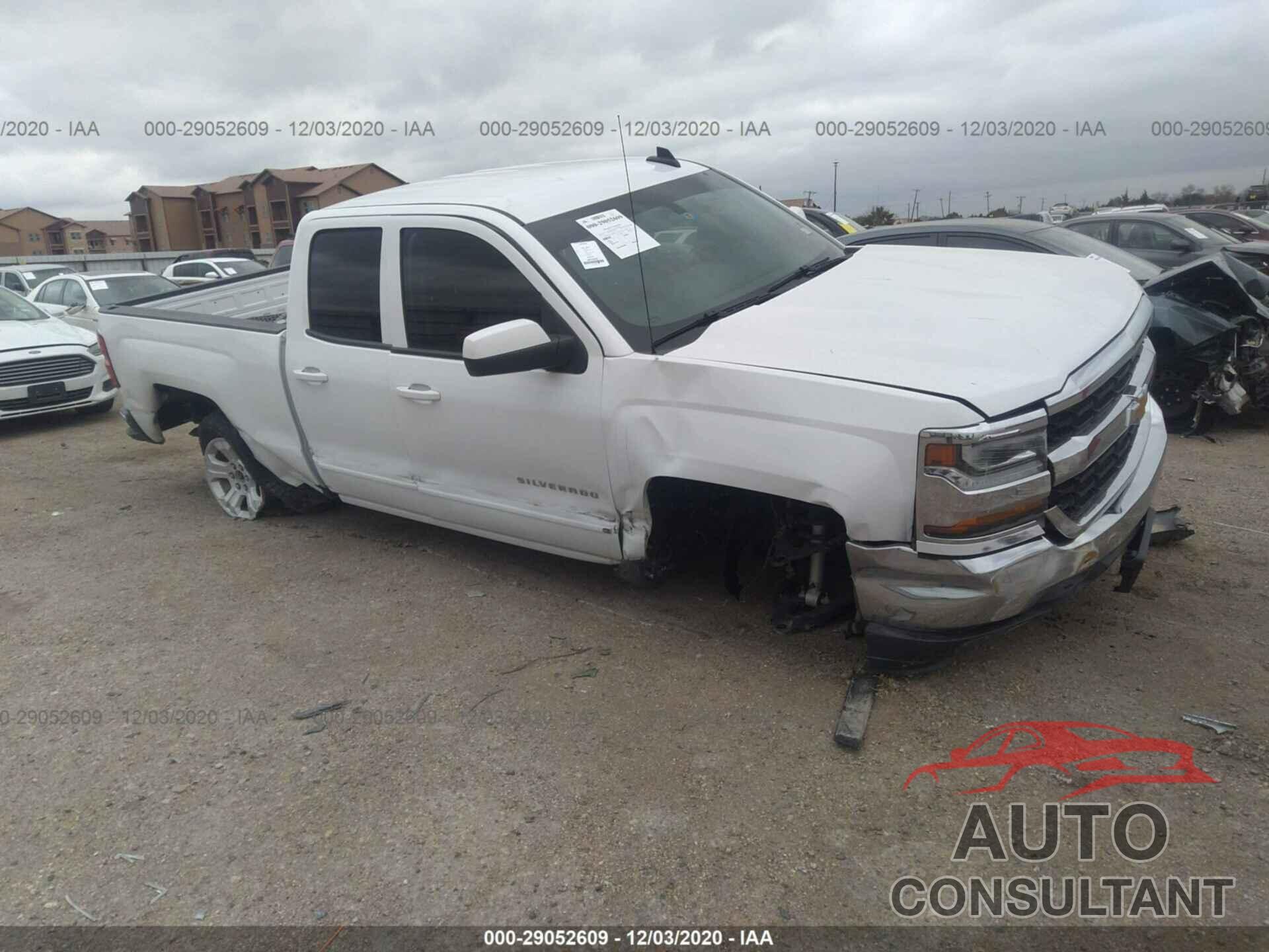 CHEVROLET SILVERADO 1500 2018 - 1GCRCREC5JZ186086