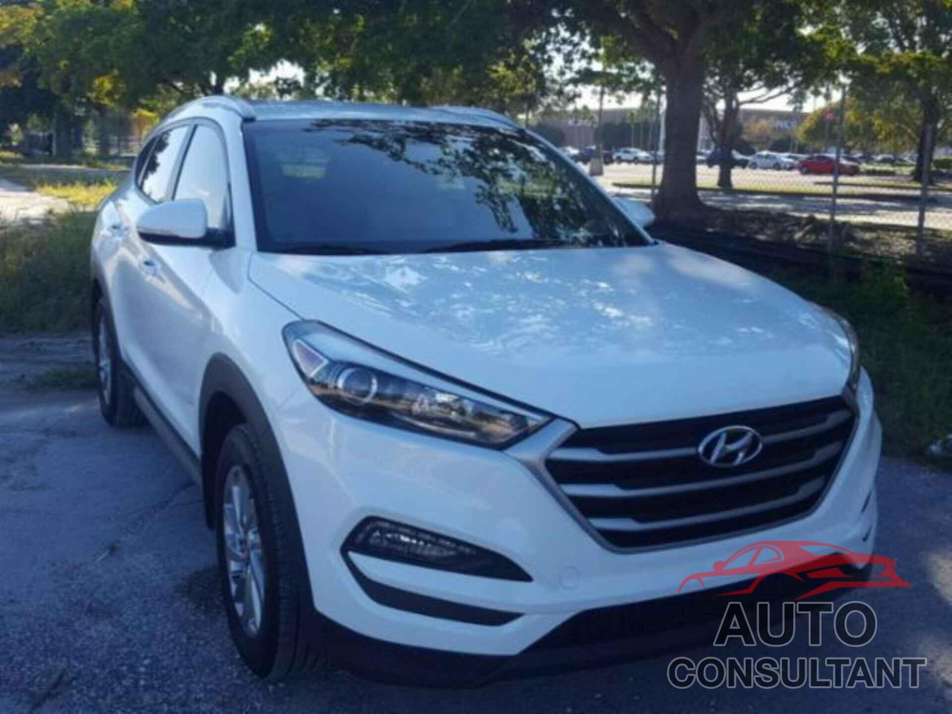 HYUNDAI TUCSON 2018 - KM8J33A46JU604088