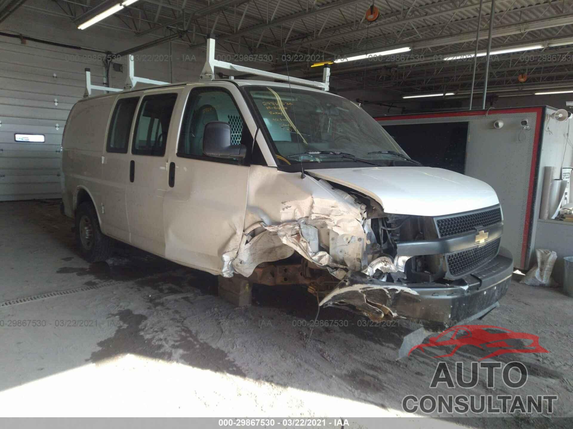 CHEVROLET EXPRESS CARGO VAN 2019 - 1GCWGAFP9K1218953