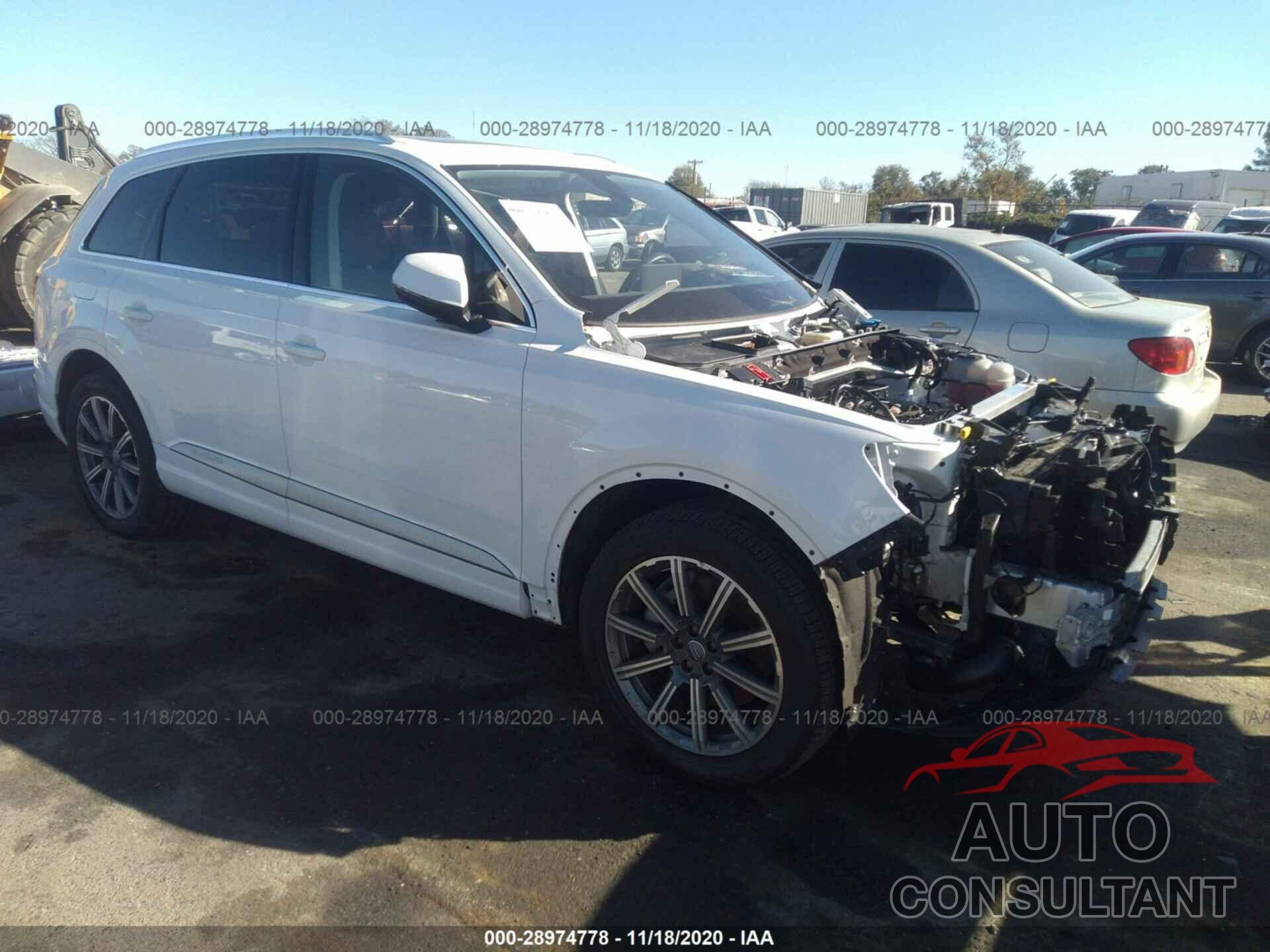 AUDI Q7 2019 - WA1LHAF72KD028808