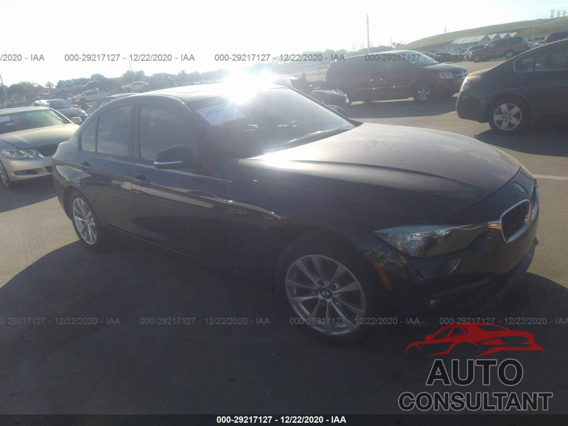 BMW 3 SERIES 2016 - WBA8E1G5XGNT33778