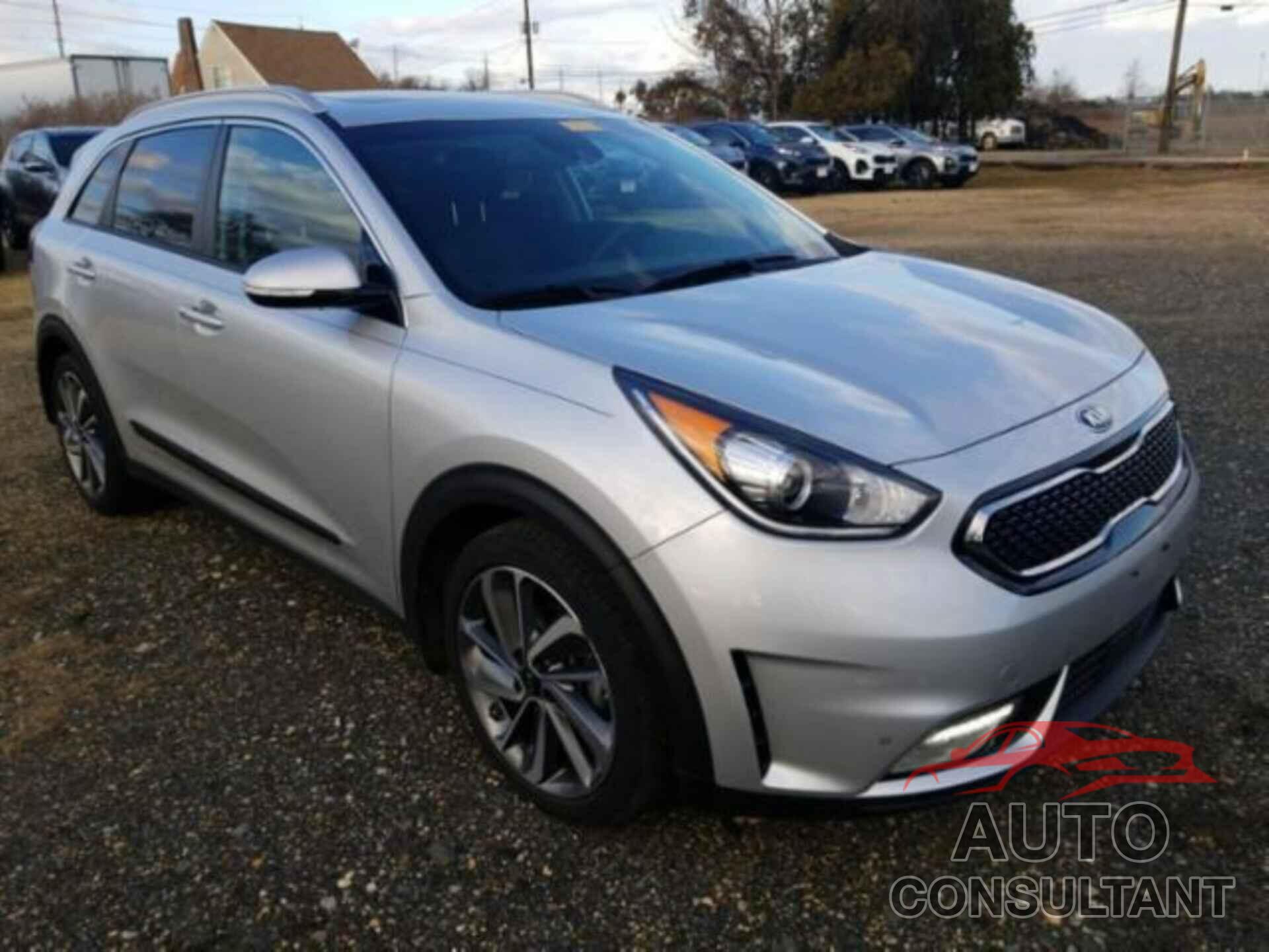 KIA NIRO 2018 - KNDCE3LC8J5120977