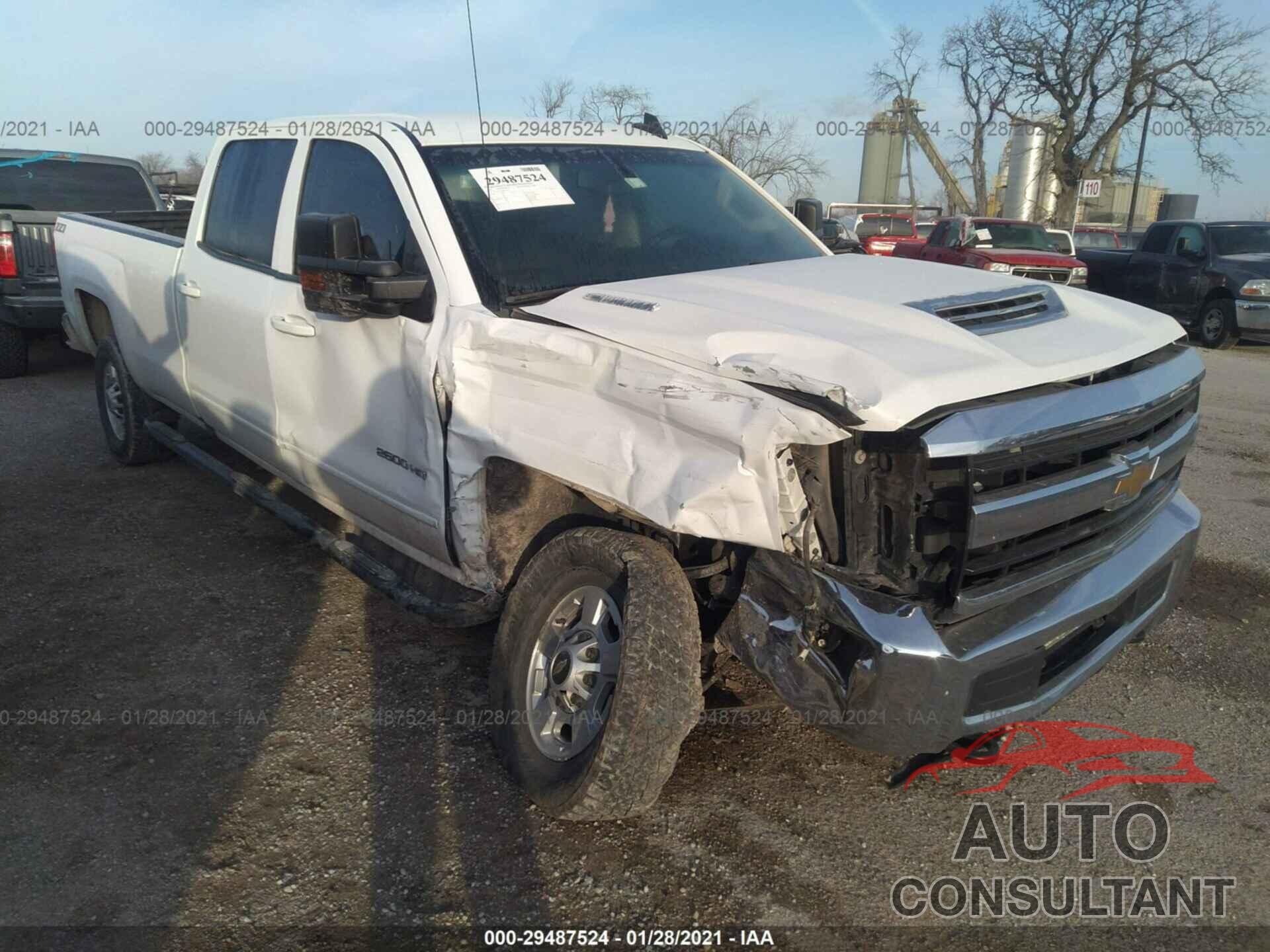 CHEVROLET SILVERADO 2500HD 2018 - 1GC1KVEY0JF102312