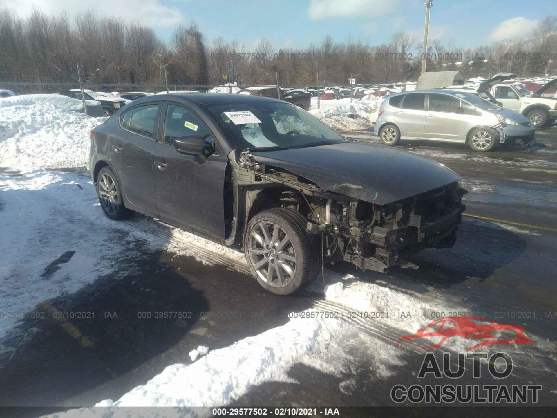 MAZDA MAZDA3 4-DOOR 2018 - 3MZBN1V39JM227590