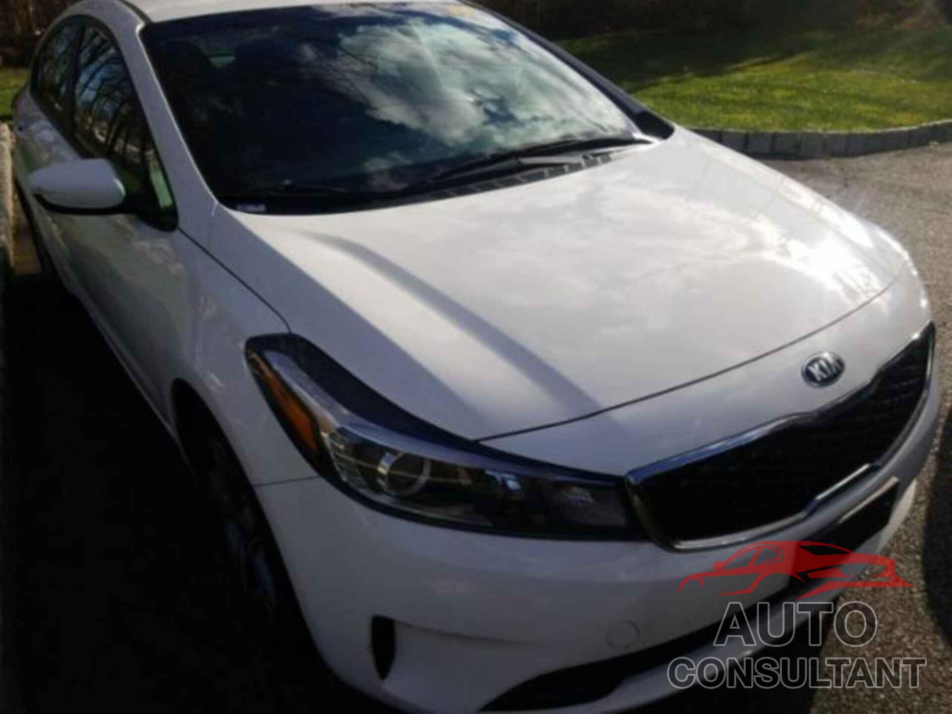 KIA FORTE 2018 - 3KPFL4A74JE187627
