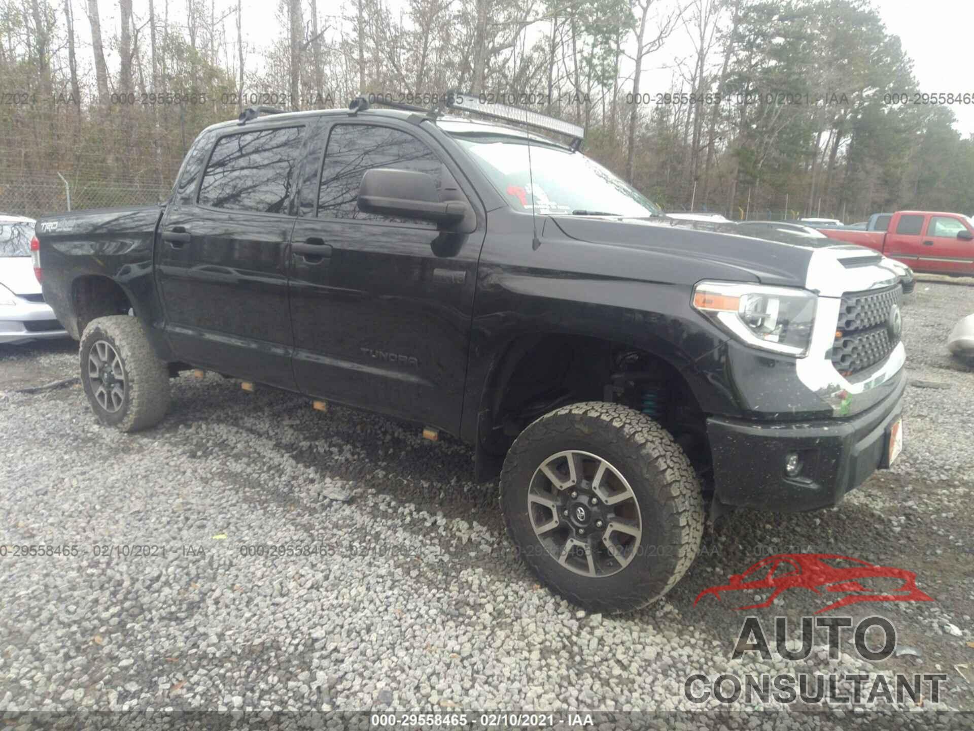 TOYOTA TUNDRA 4WD 2018 - 5TFDY5F16JX682396