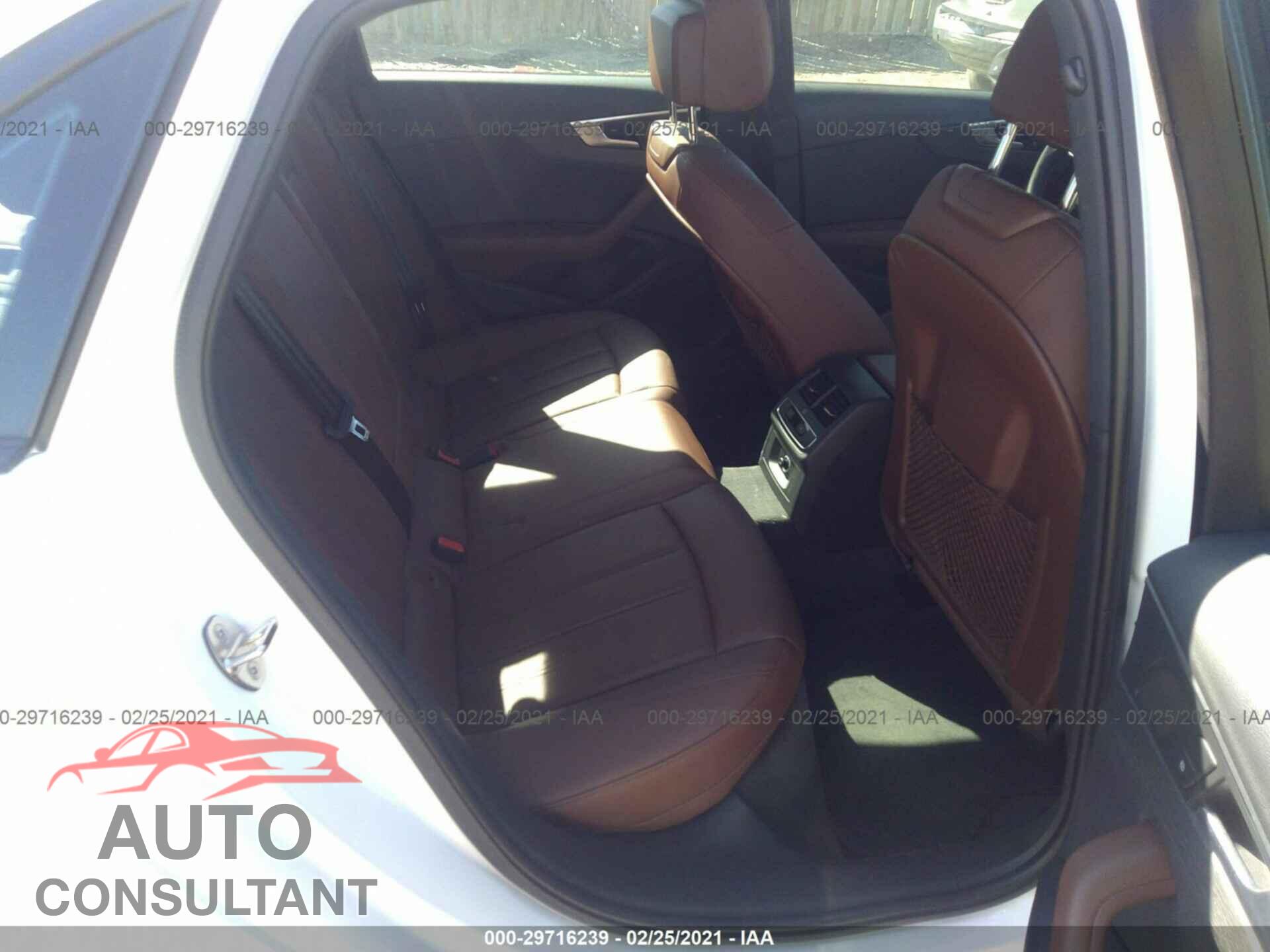 AUDI A4 2017 - WAUDNAF40HN056258