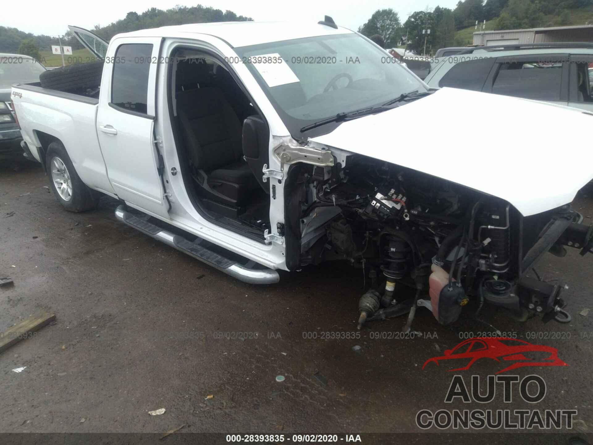 CHEVROLET SILVERADO 1500 2018 - 1GCVKREC9JZ267478