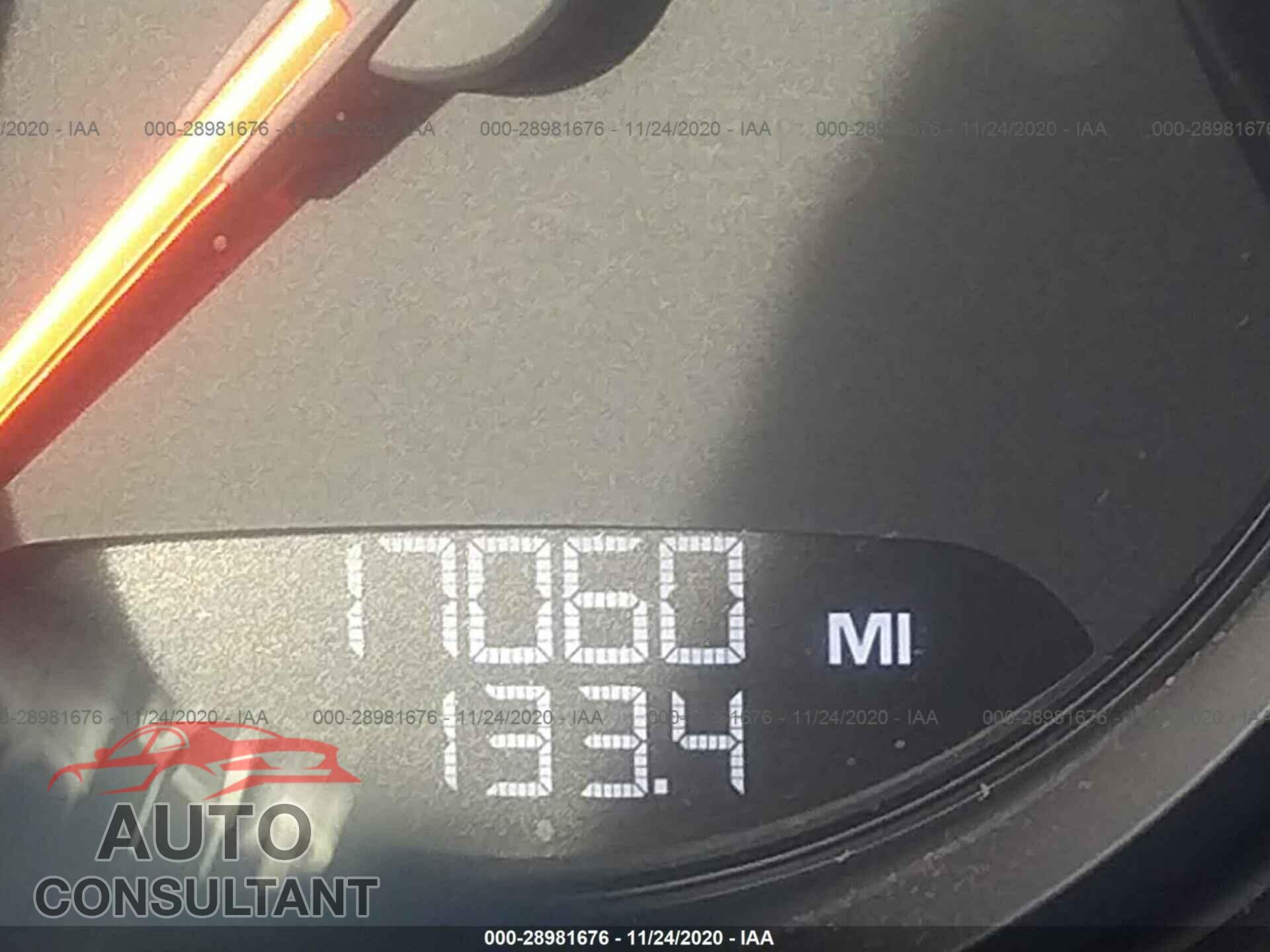 PORSCHE MACAN 2018 - WP1AA2A55JLB13352