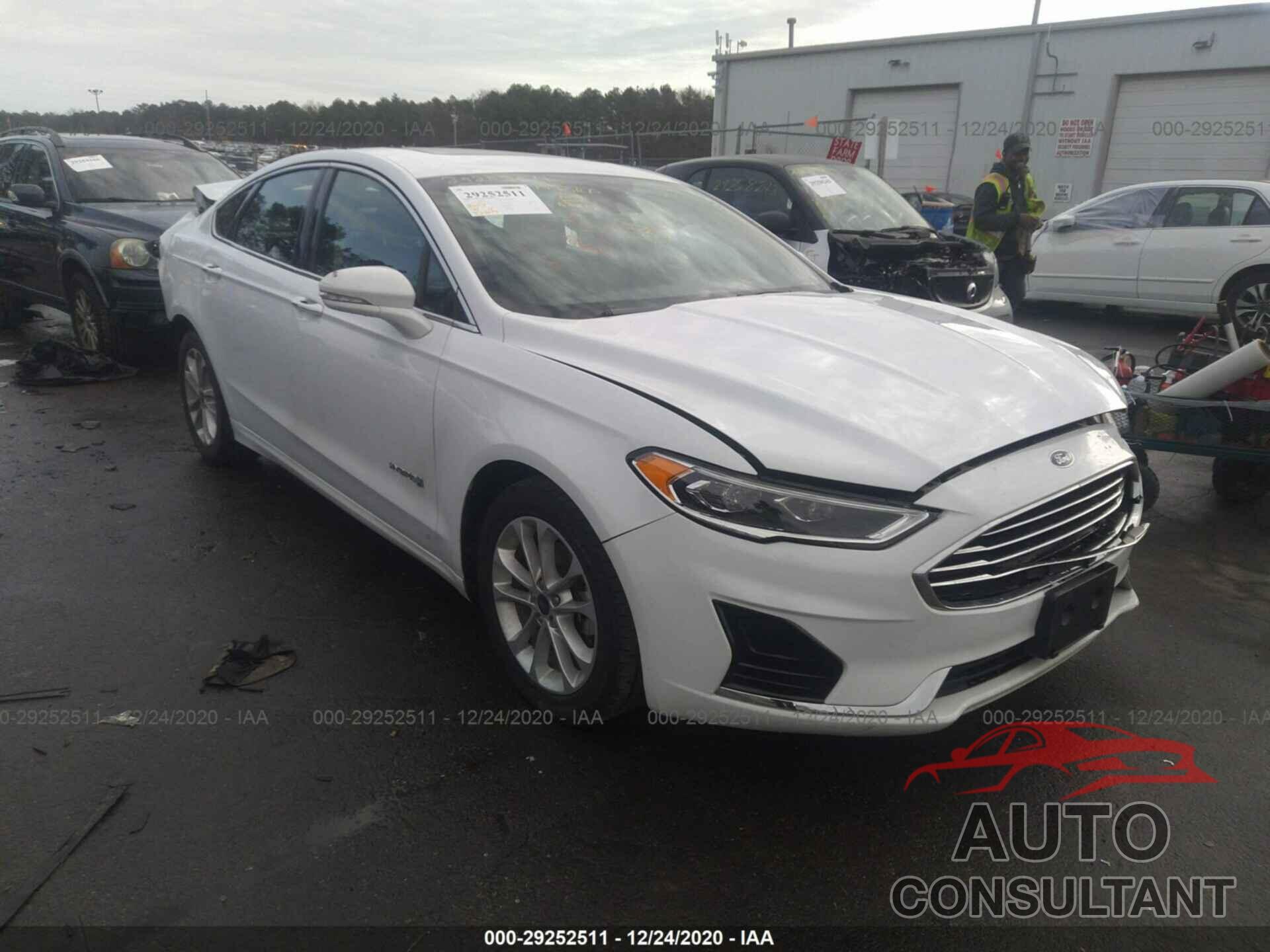 FORD FUSION HYBRID 2019 - 3FA6P0MU3KR140667