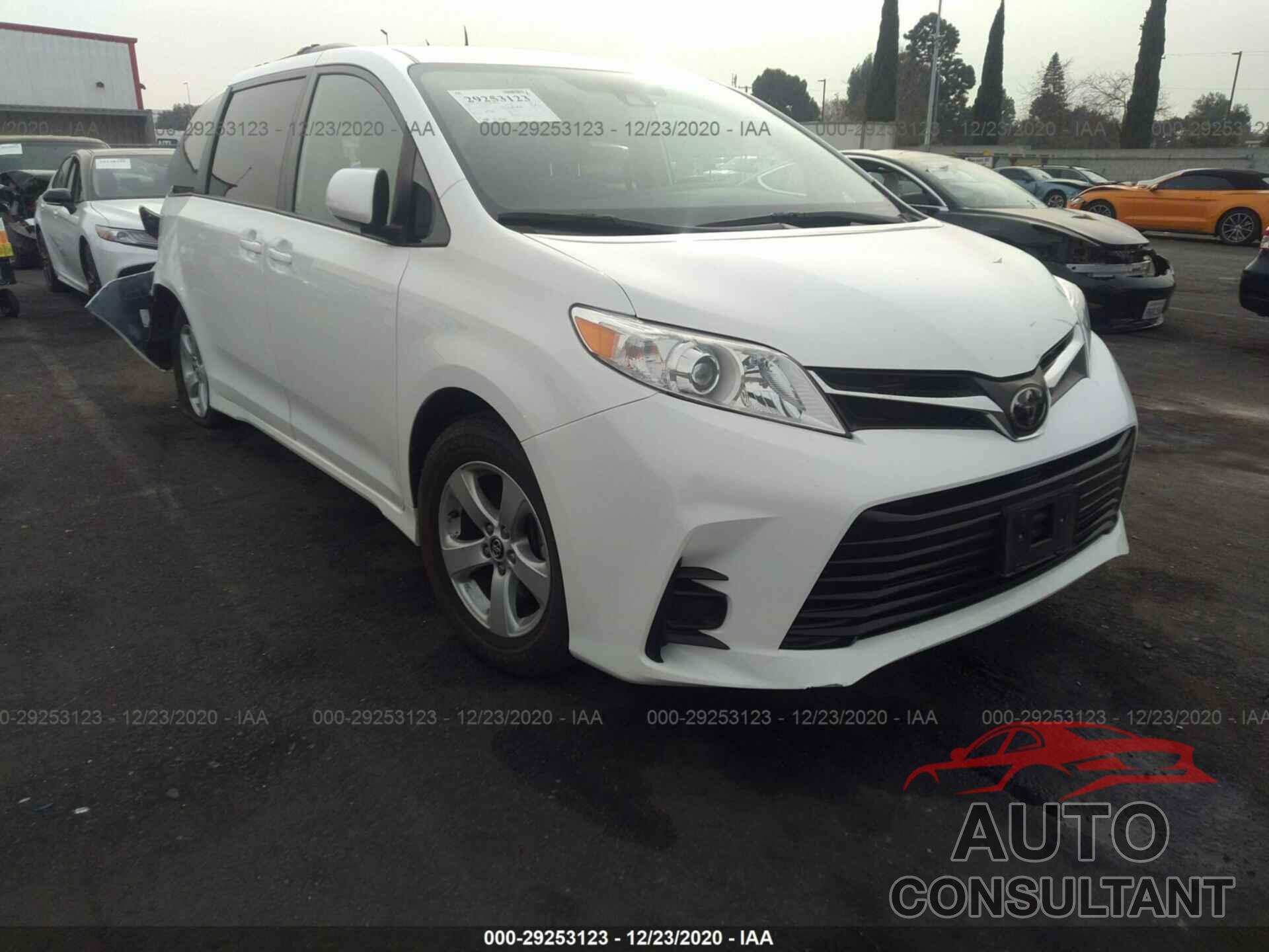 TOYOTA SIENNA 2019 - 5TDKZ3DC3KS007853