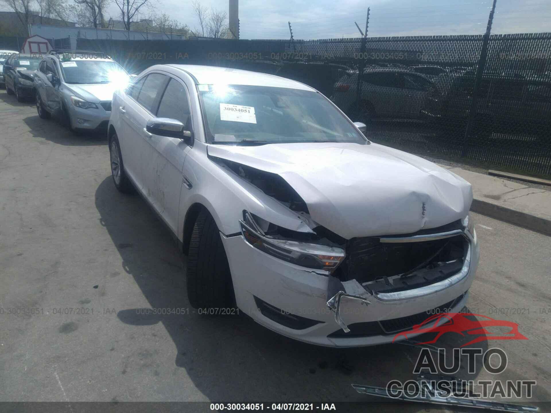 FORD TAURUS 2018 - 1FAHP2F87JG109559