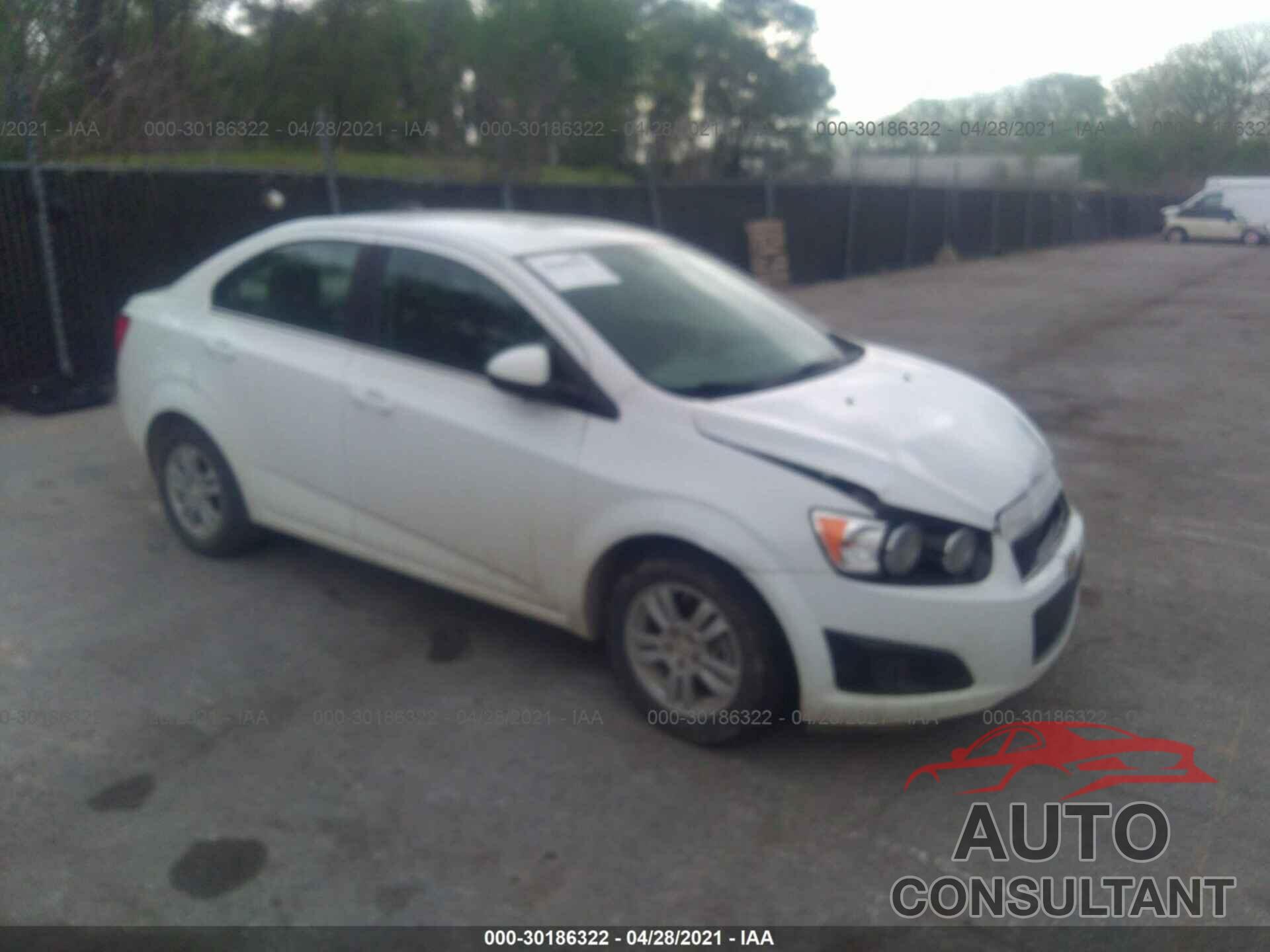 CHEVROLET SONIC 2016 - 1G1JC5SH1G4105945