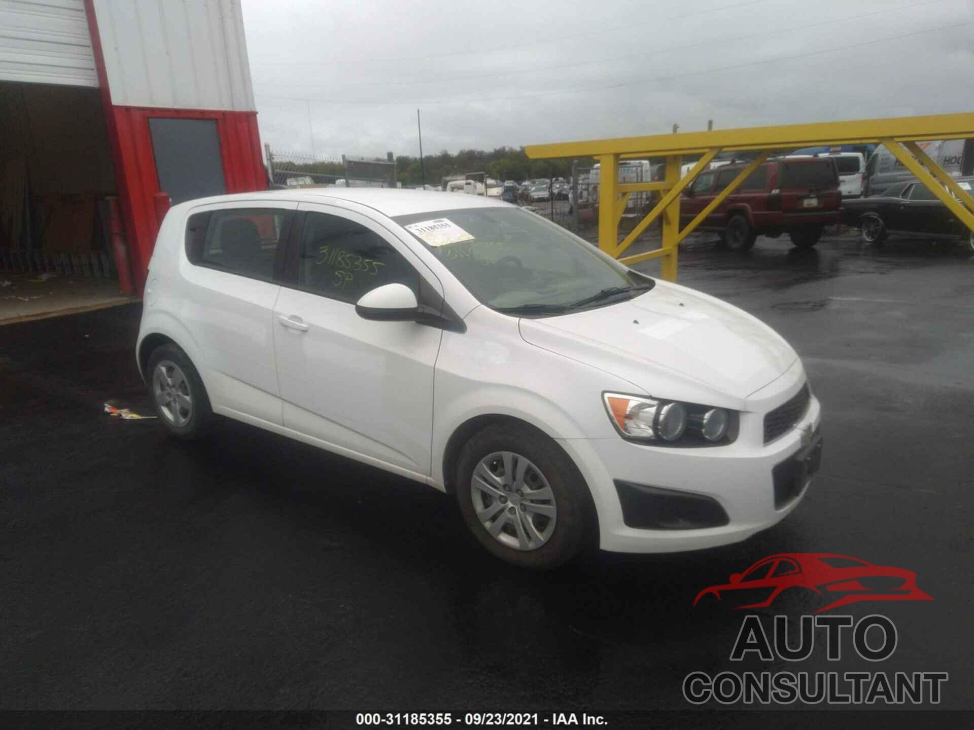 CHEVROLET SONIC 2016 - 1G1JA6SG7G4183861