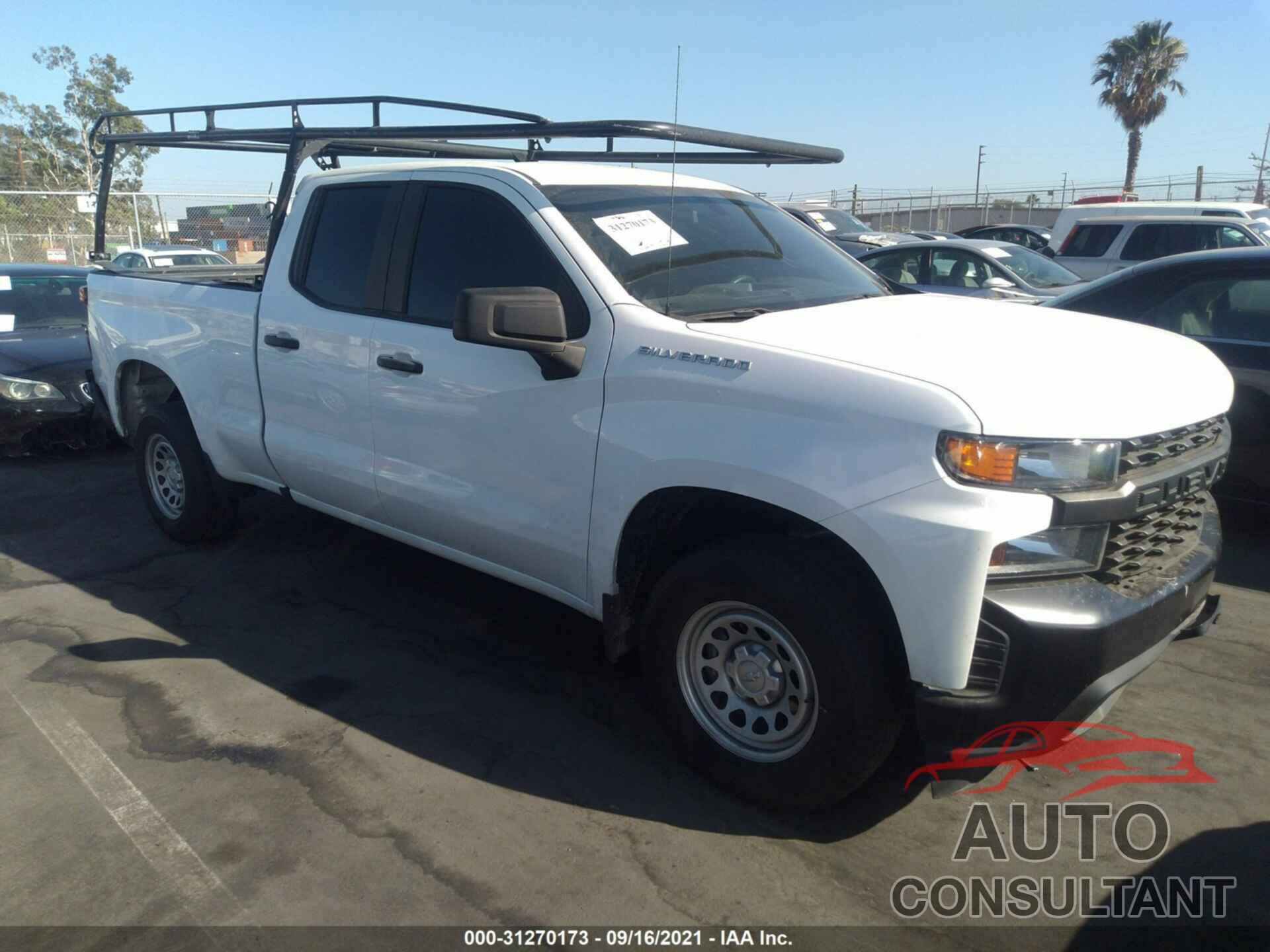 CHEVROLET SILVERADO 1500 2019 - 1GCRWAEF2KZ269043
