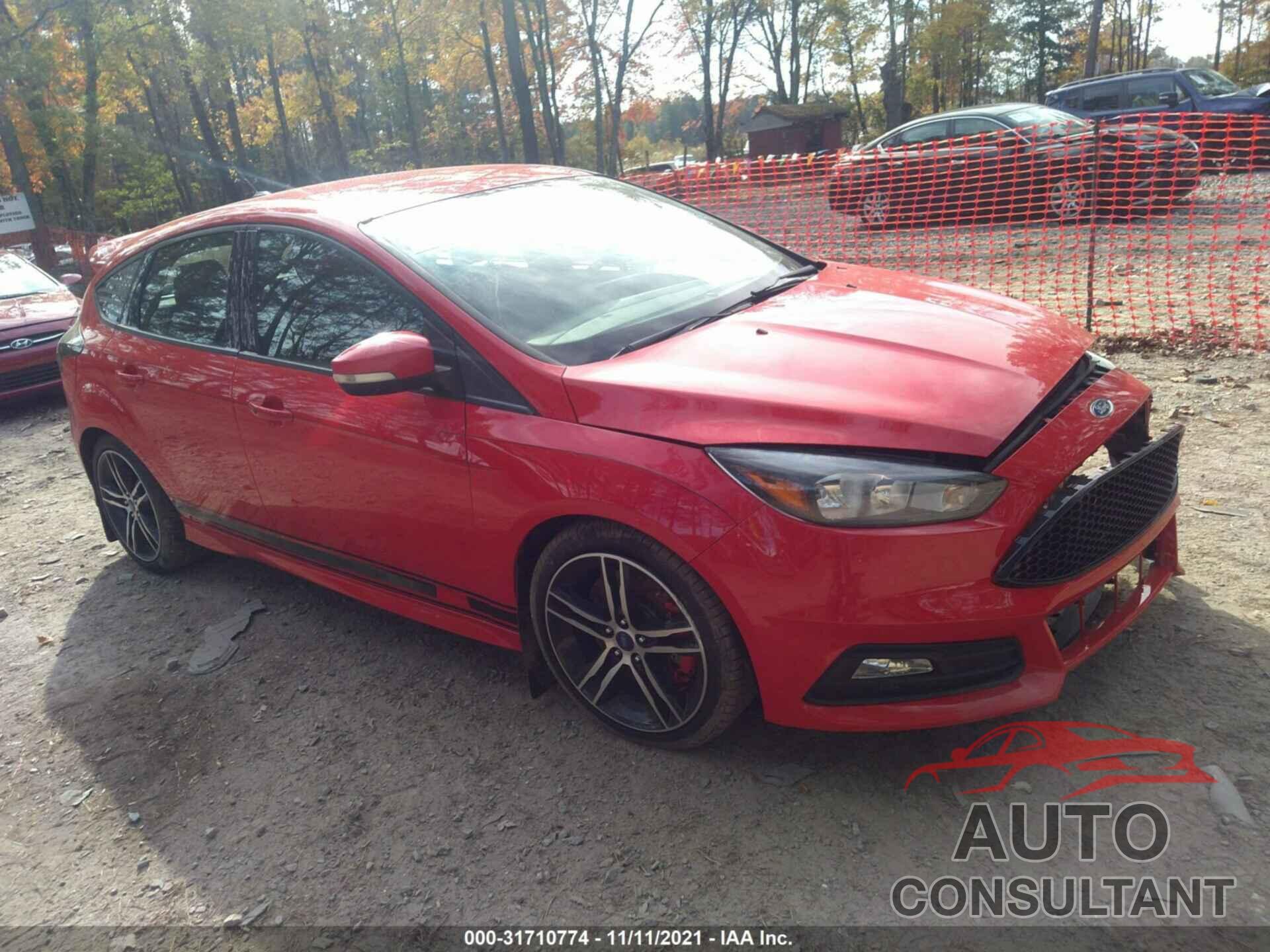 FORD FOCUS 2017 - 1FADP3L90HL213040