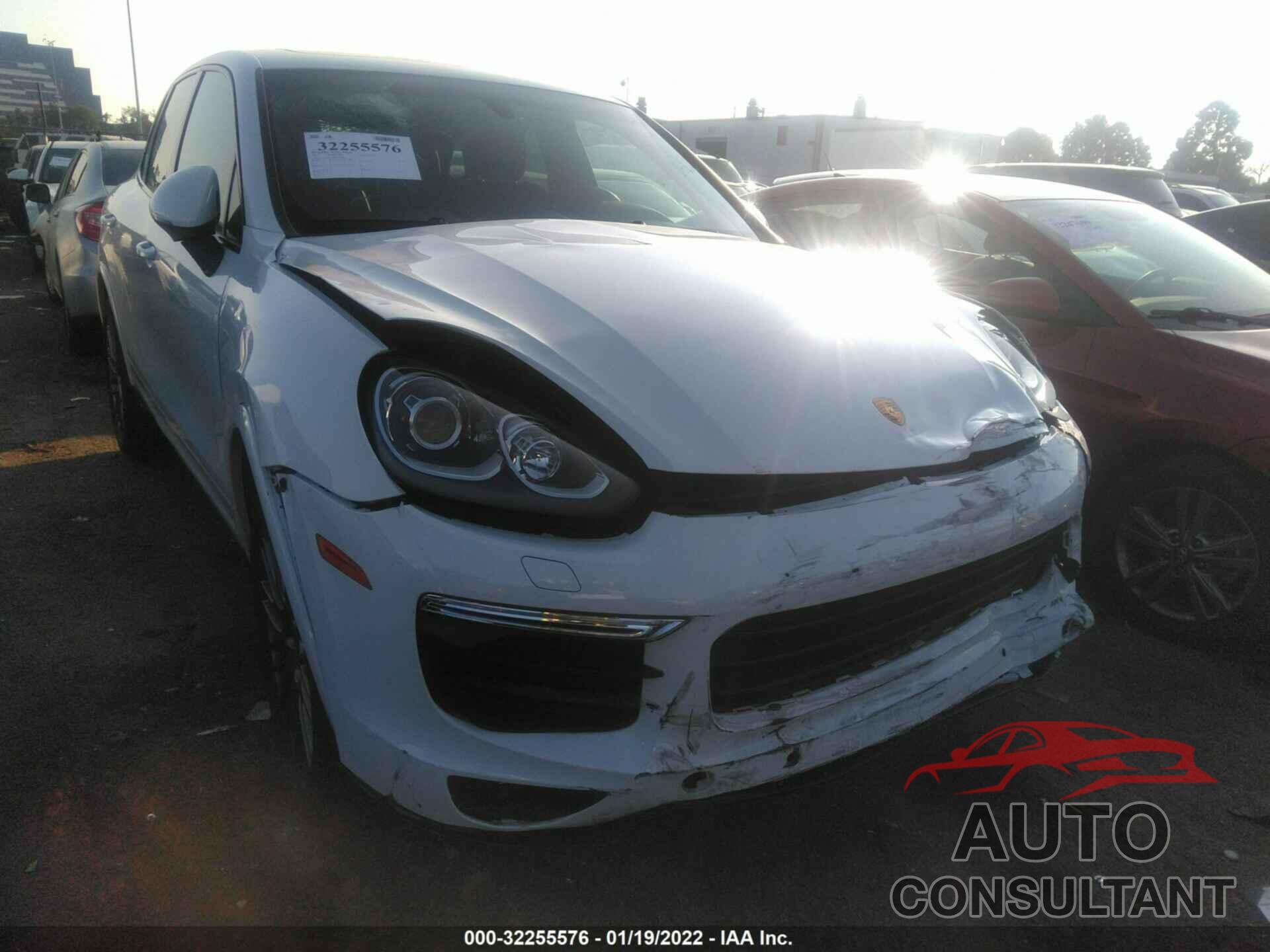 PORSCHE CAYENNE 2017 - WP1AA2A21HKA83398