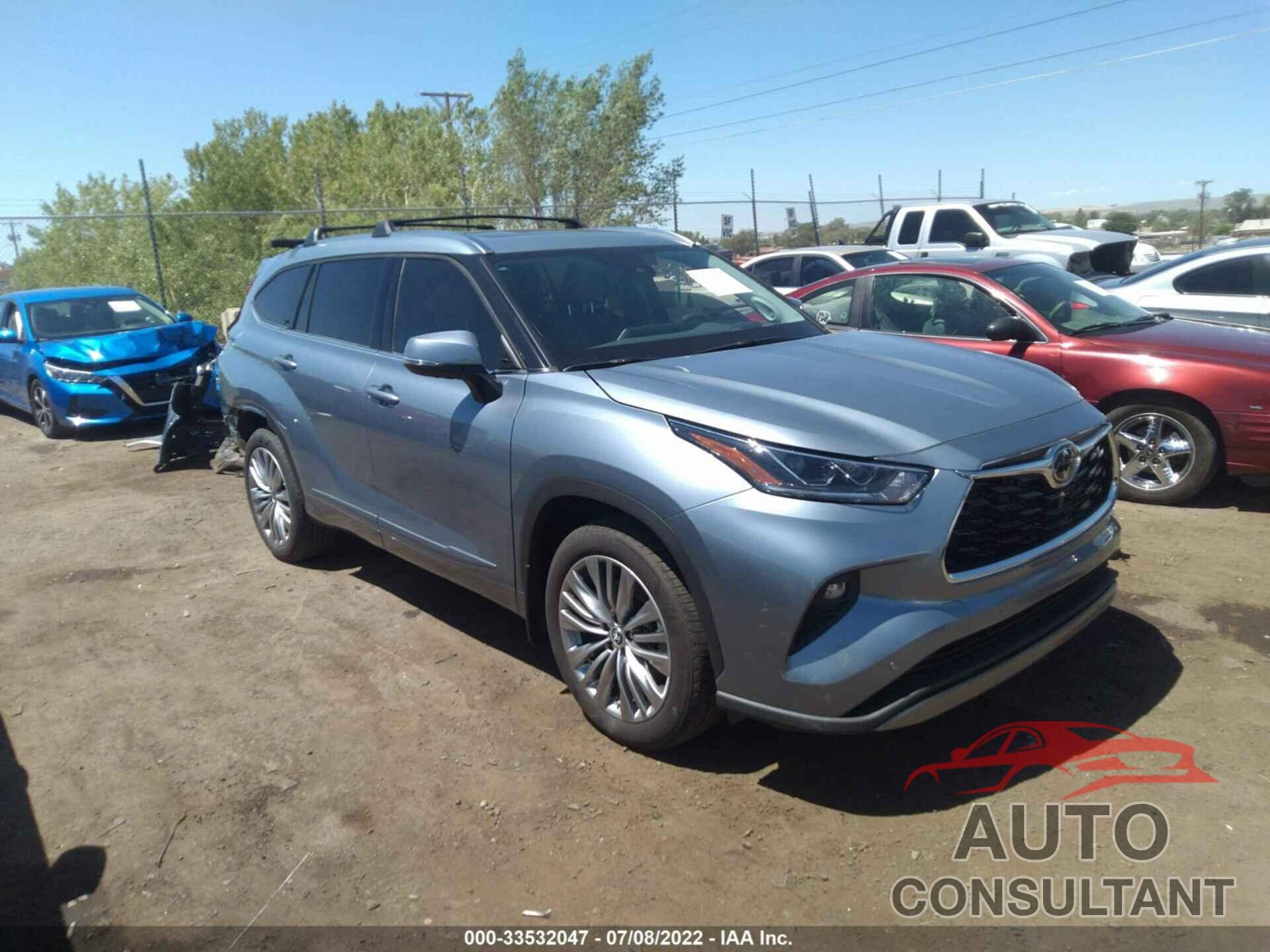 TOYOTA HIGHLANDER 2022 - 5TDFZRBH3NS193109