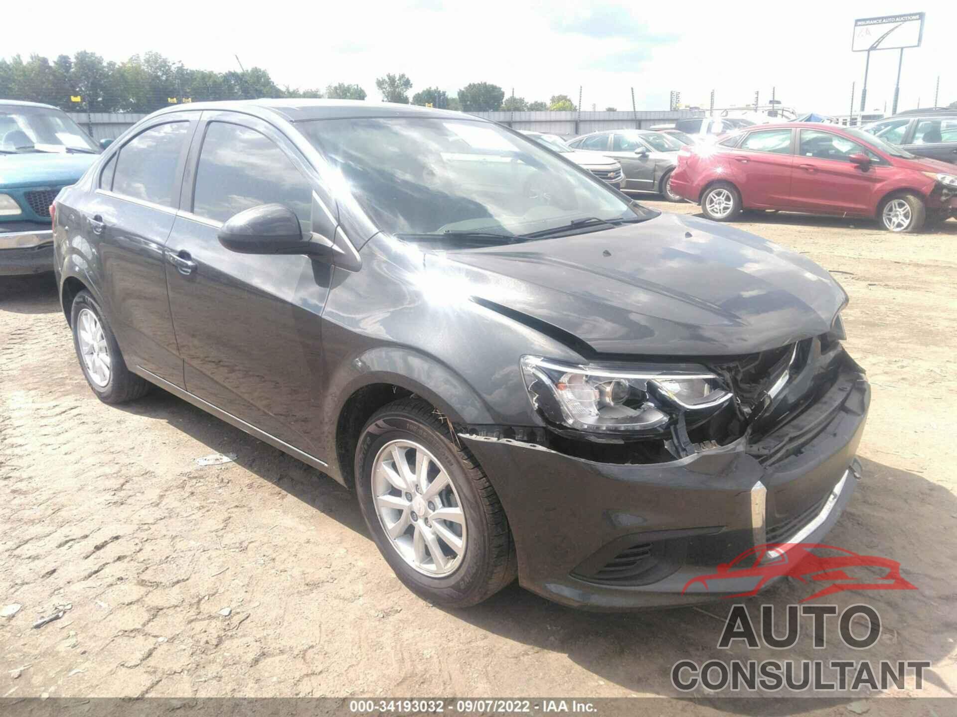 CHEVROLET SONIC 2017 - 1G1JC5SB0H4123026