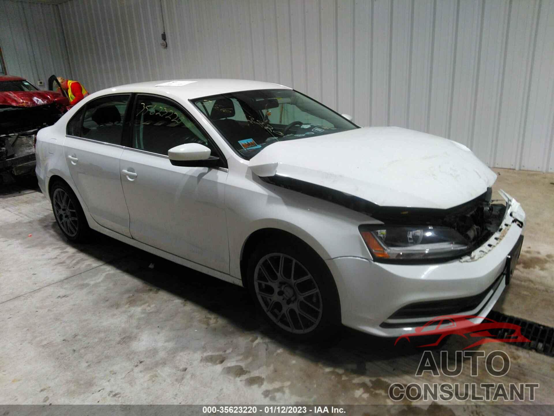 VOLKSWAGEN JETTA 2017 - 3VW2B7AJ8HM301916