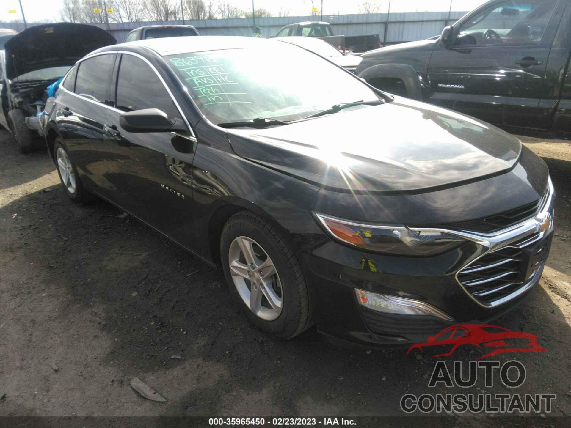CHEVROLET MALIBU 2019 - 1G1ZC5ST6KF210565