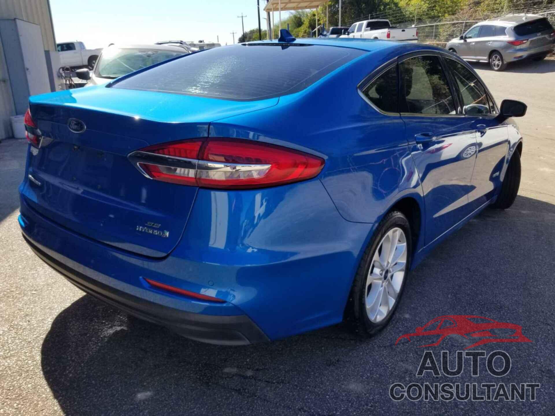 FORD FUSION HYBRID 2019 - 3FA6P0LU0KR143978