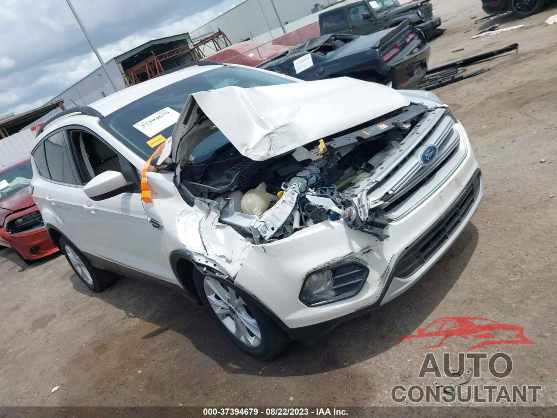 FORD ESCAPE 2018 - 1FMCU0HD5JUB09763
