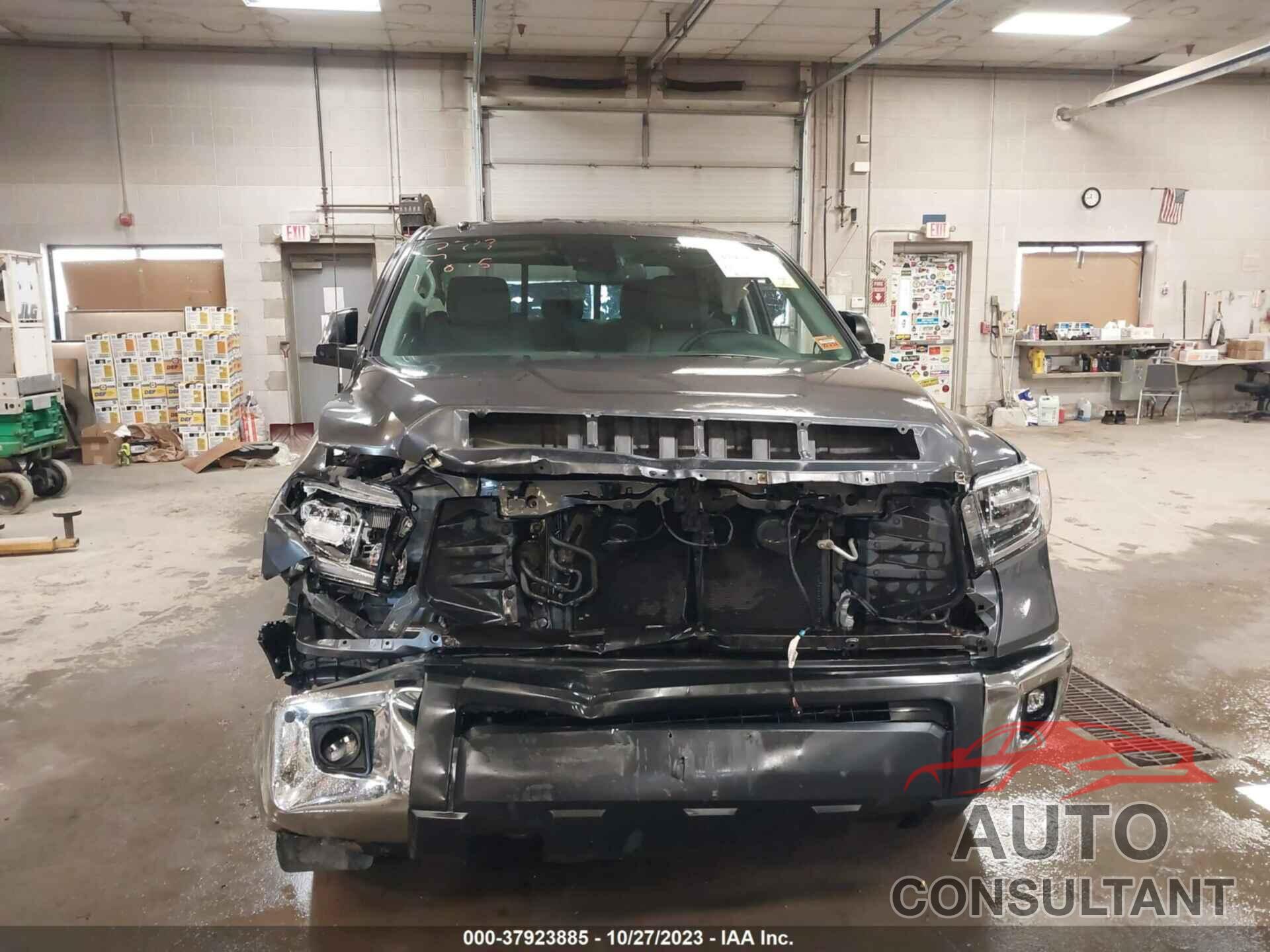 TOYOTA TUNDRA 4WD 2018 - 5TFBY5F15JX768533