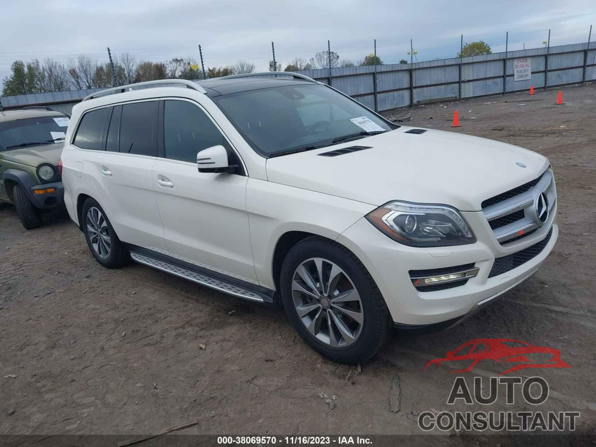 MERCEDES-BENZ GL 450 2016 - 4JGDF6EE1GA681602
