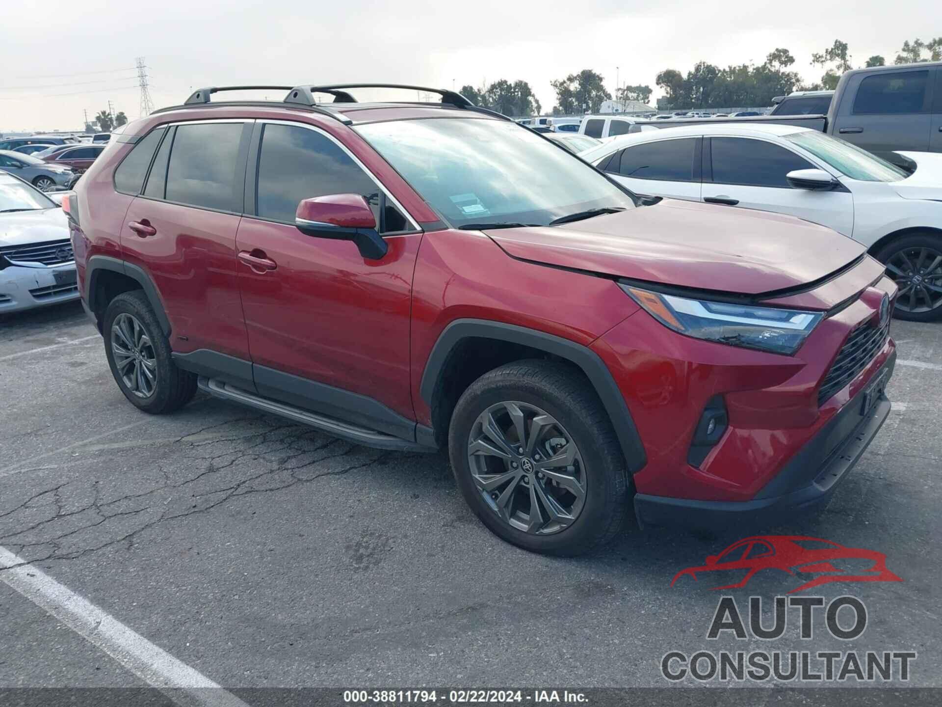 TOYOTA RAV4 2022 - 2T3B6RFV1NW037124