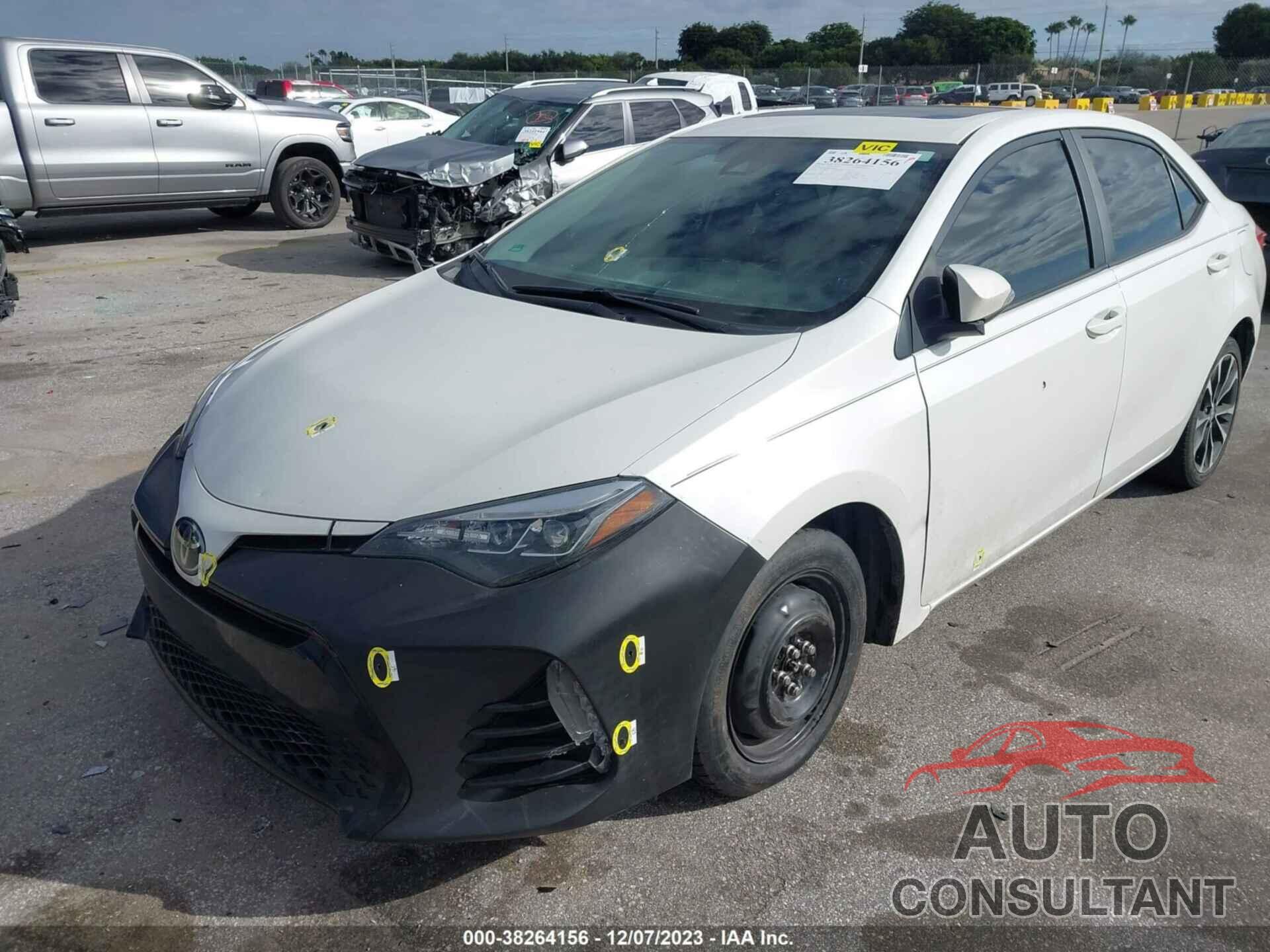 TOYOTA COROLLA 2018 - 5YFBURHE6JP842530