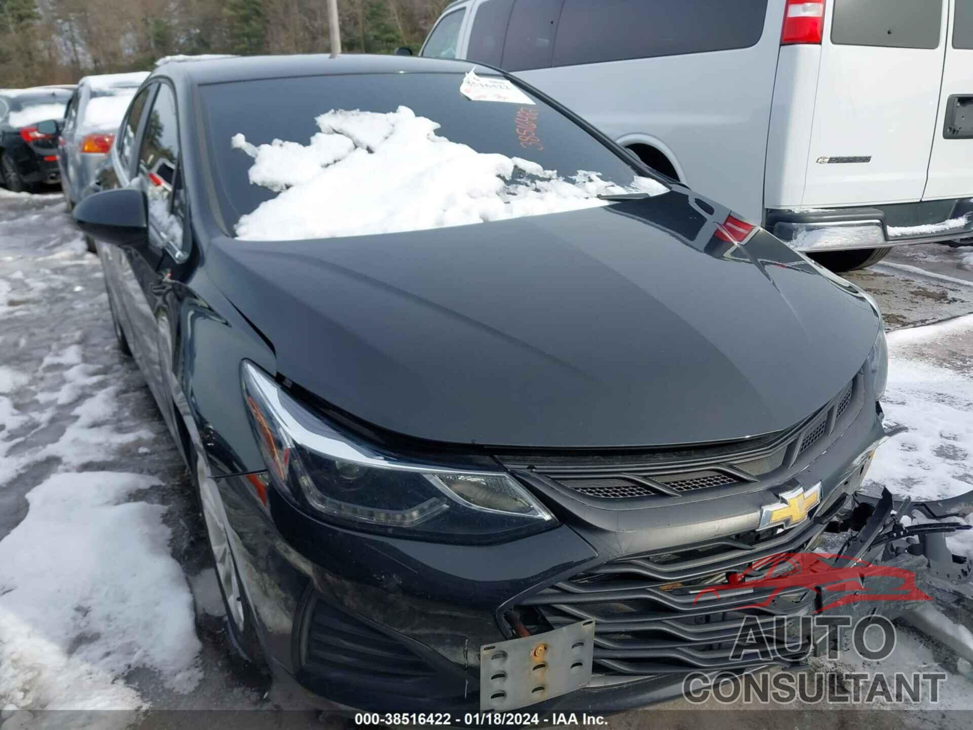 CHEVROLET CRUZE 2019 - 1G1BE5SM7K7134806