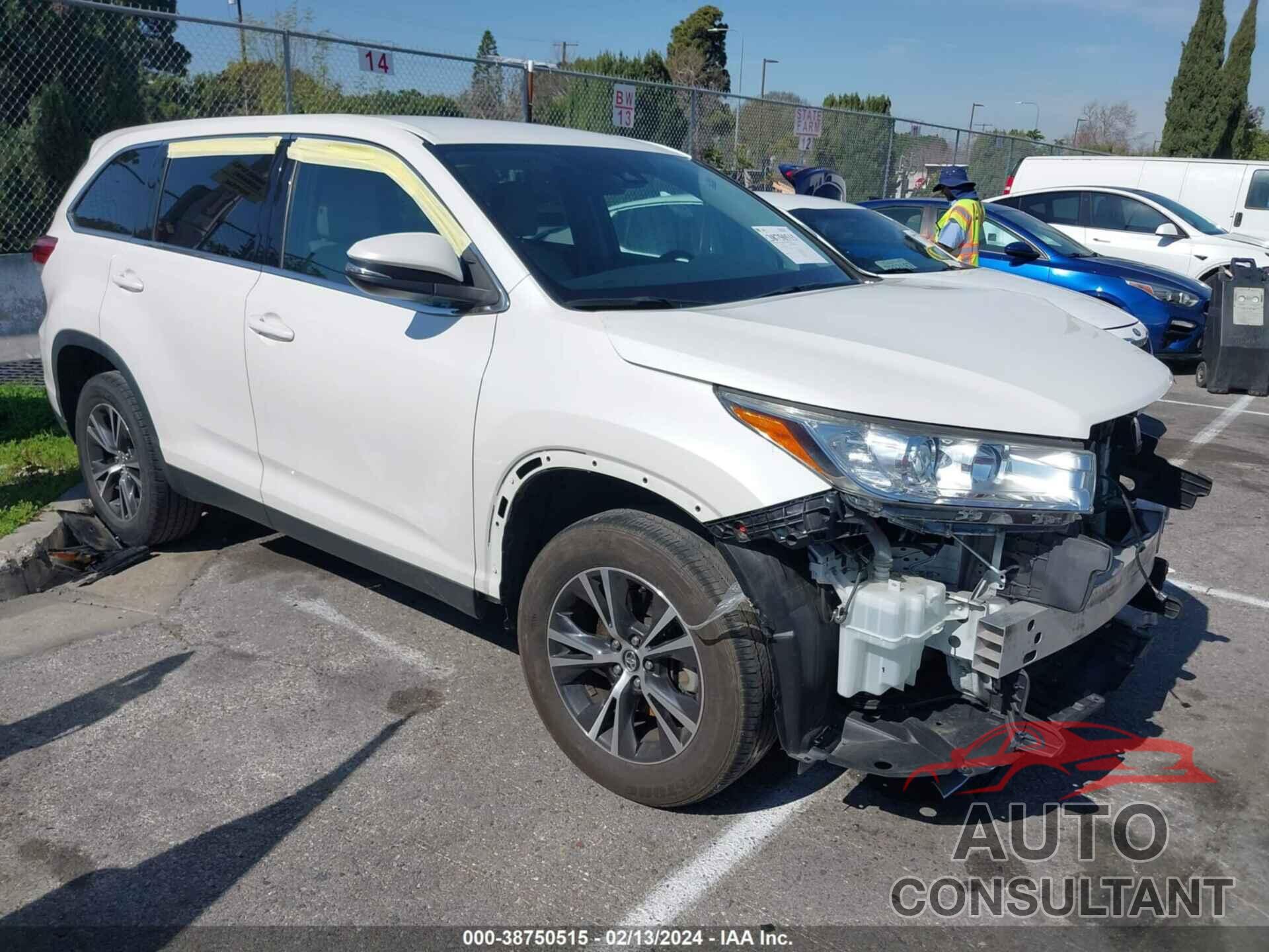 TOYOTA HIGHLANDER 2019 - 5TDZARFH3KS057539