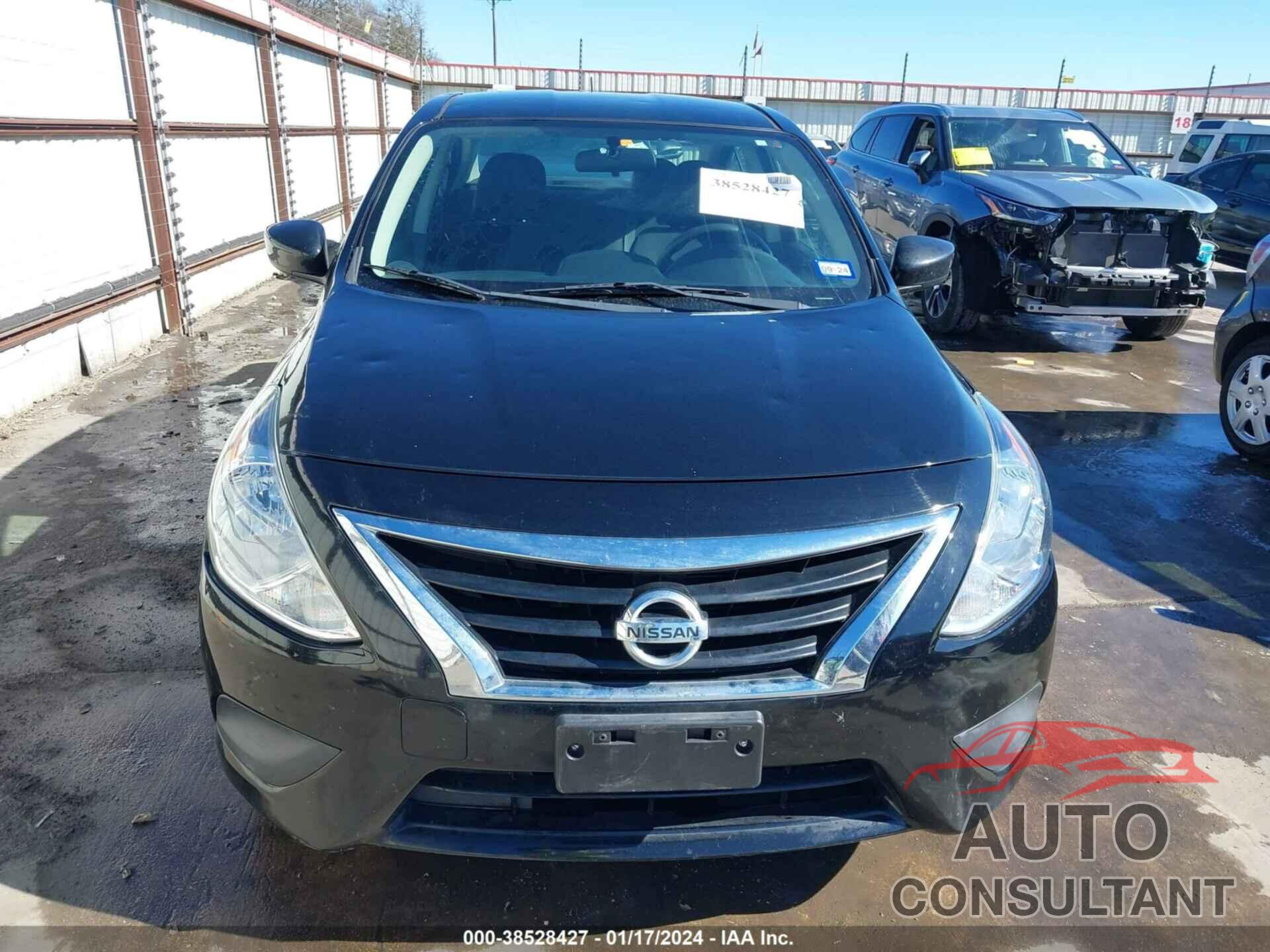 NISSAN VERSA 2018 - 3N1CN7AP4JL887953