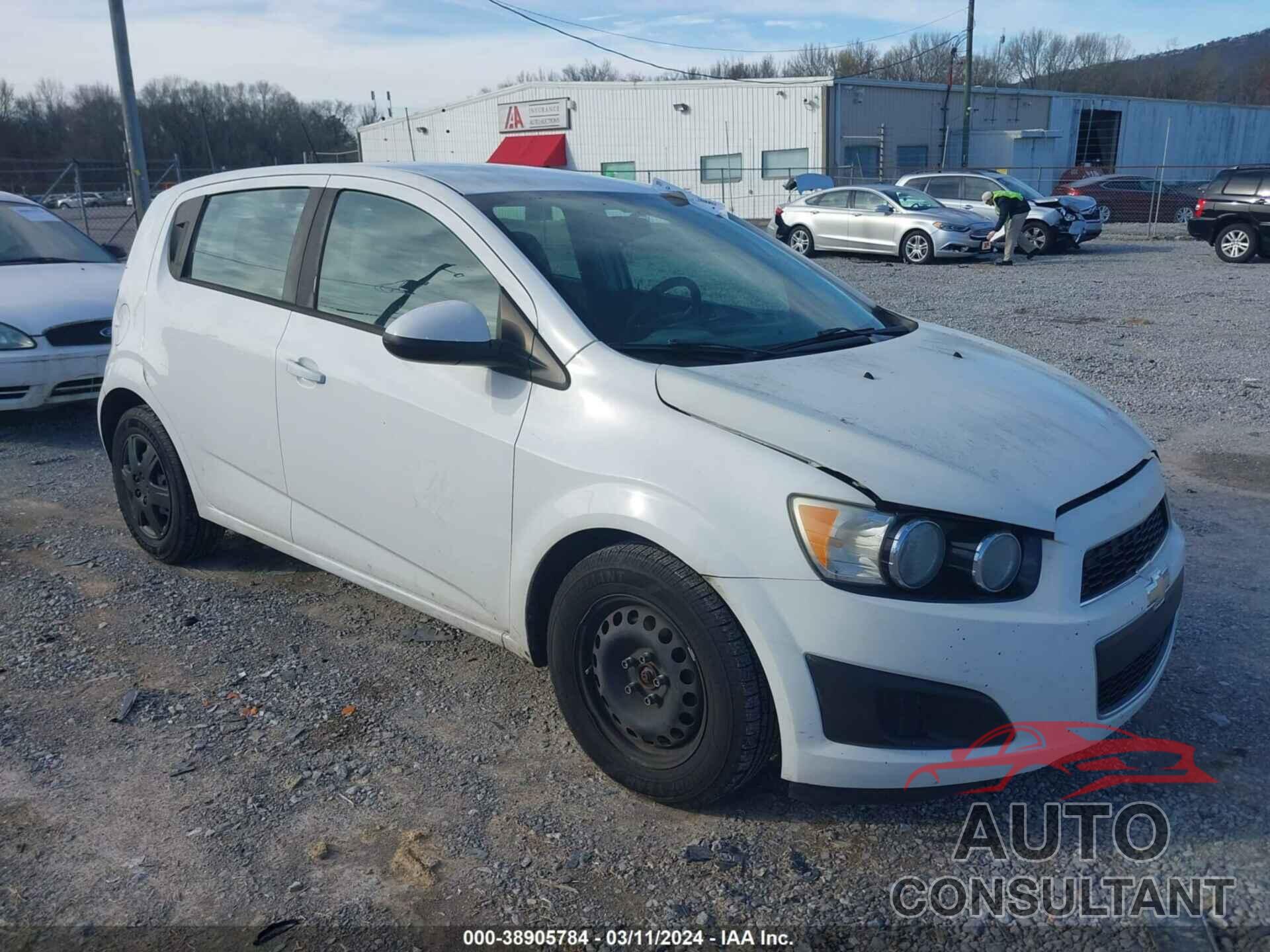 CHEVROLET SONIC 2016 - 1G1JA6SH7G4158404