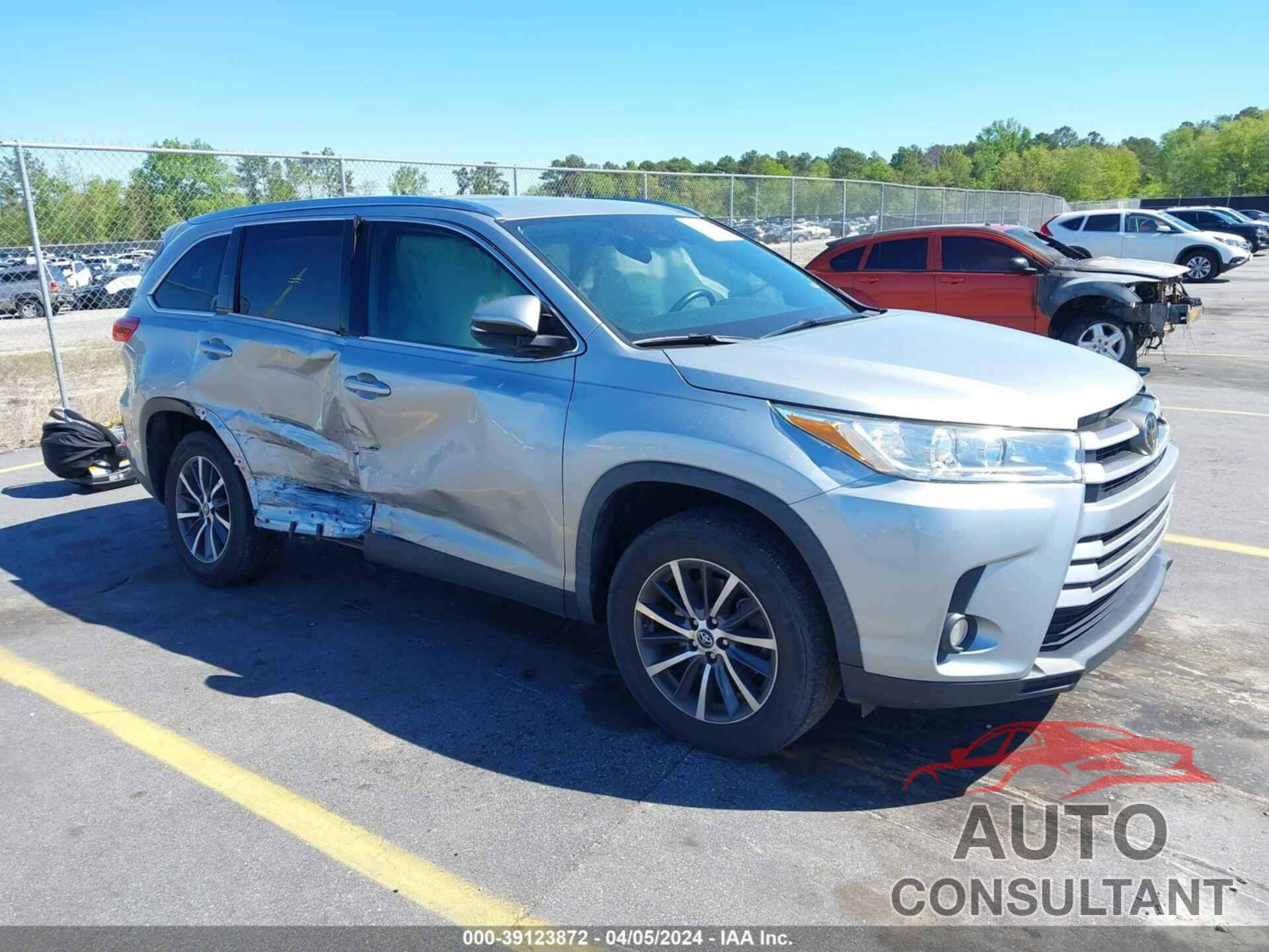 TOYOTA HIGHLANDER 2019 - 5TDKZRFH0KS565994