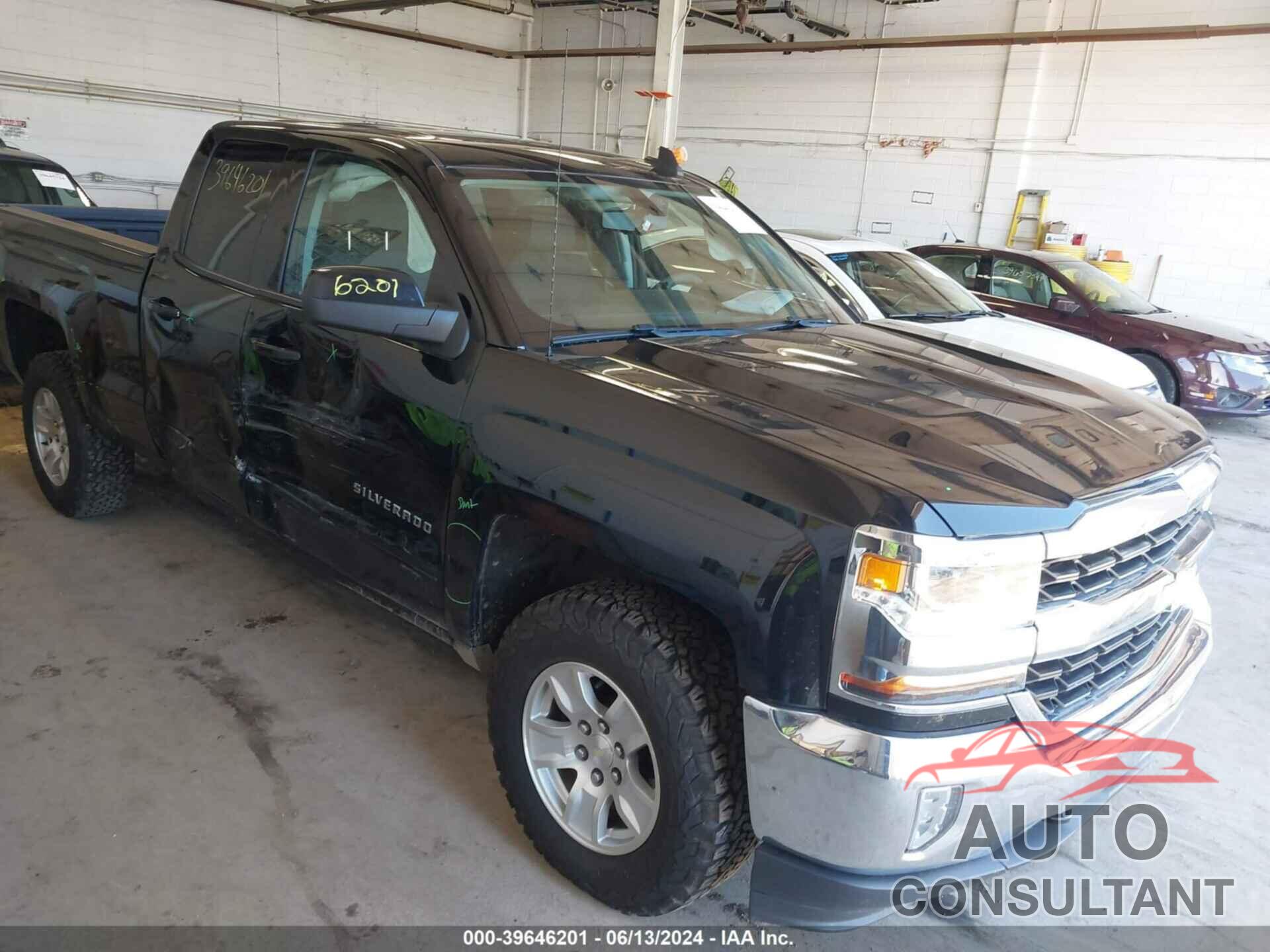 CHEVROLET SILVERADO 1500 2018 - 1GCVKREH3JZ208535