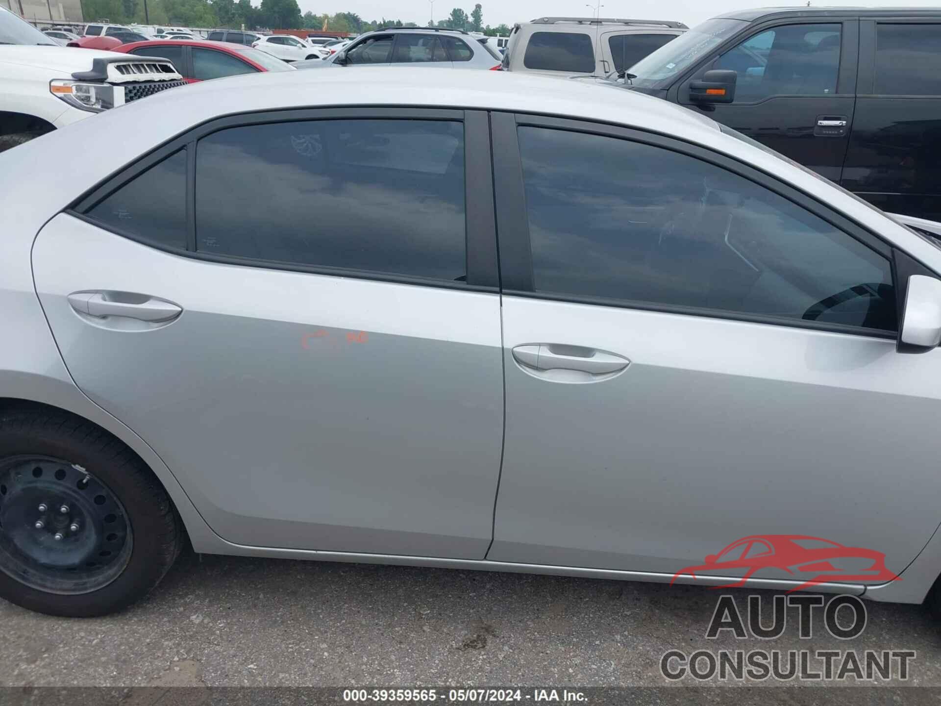 TOYOTA COROLLA 2018 - 5YFBURHE5JP769036