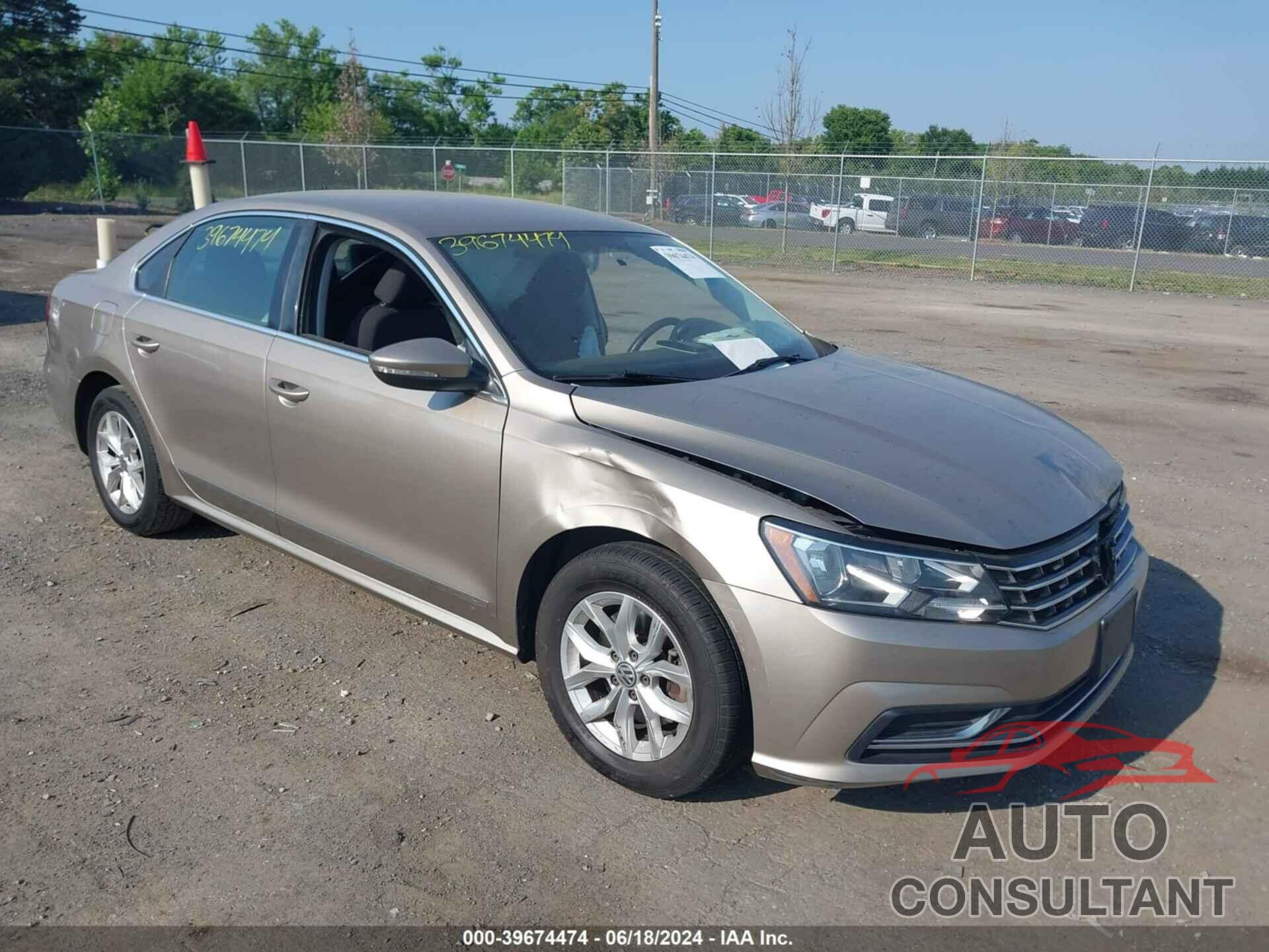 VOLKSWAGEN PASSAT 2016 - 1VWAT7A32GC022035