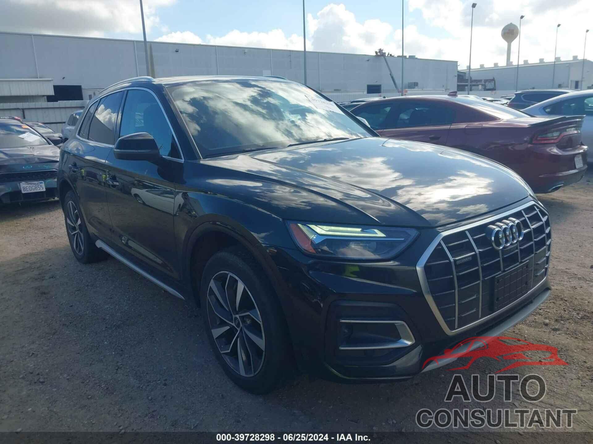 AUDI Q5 2021 - WA1BAAFY0M2115615