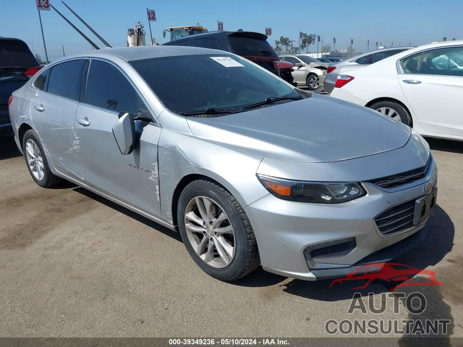 CHEVROLET MALIBU 2018 - 1G1ZD5ST8JF152891