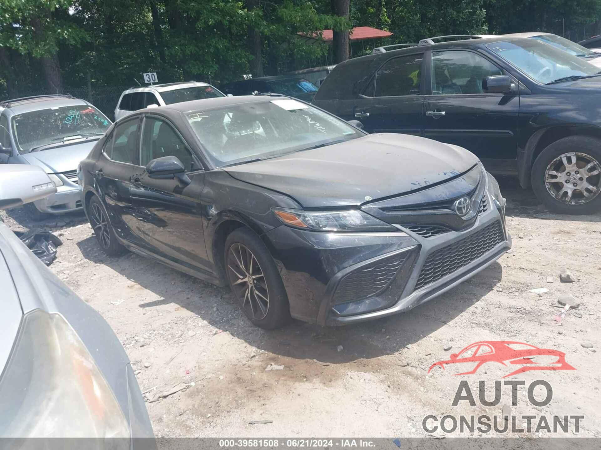 TOYOTA CAMRY 2021 - 4T1G11AK8MU556732