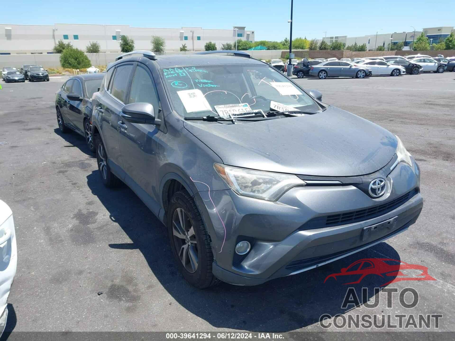 TOYOTA RAV4 2016 - JTMWFREV0GD086592