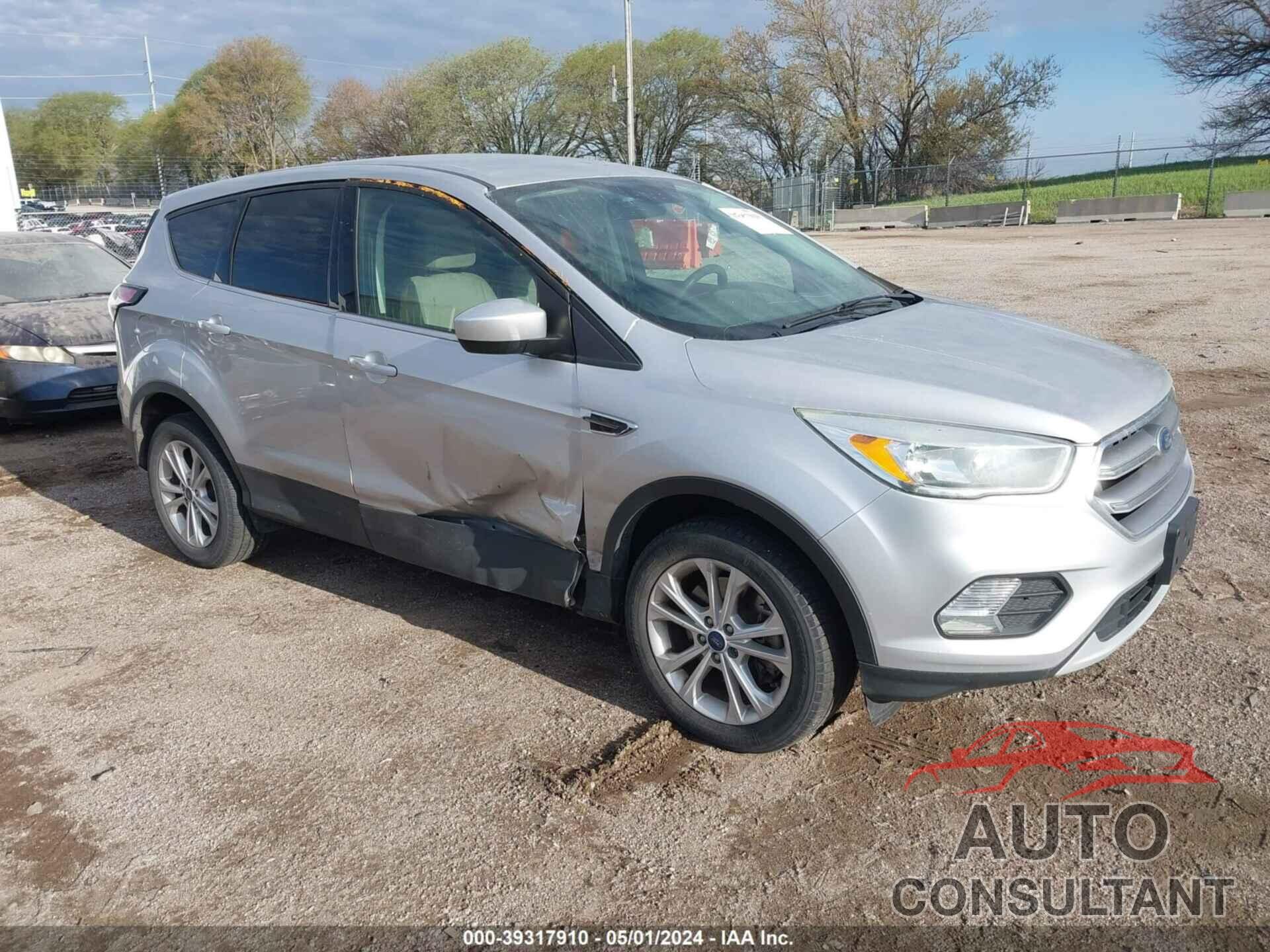 FORD ESCAPE 2017 - 1FMCU9GD7HUC98643