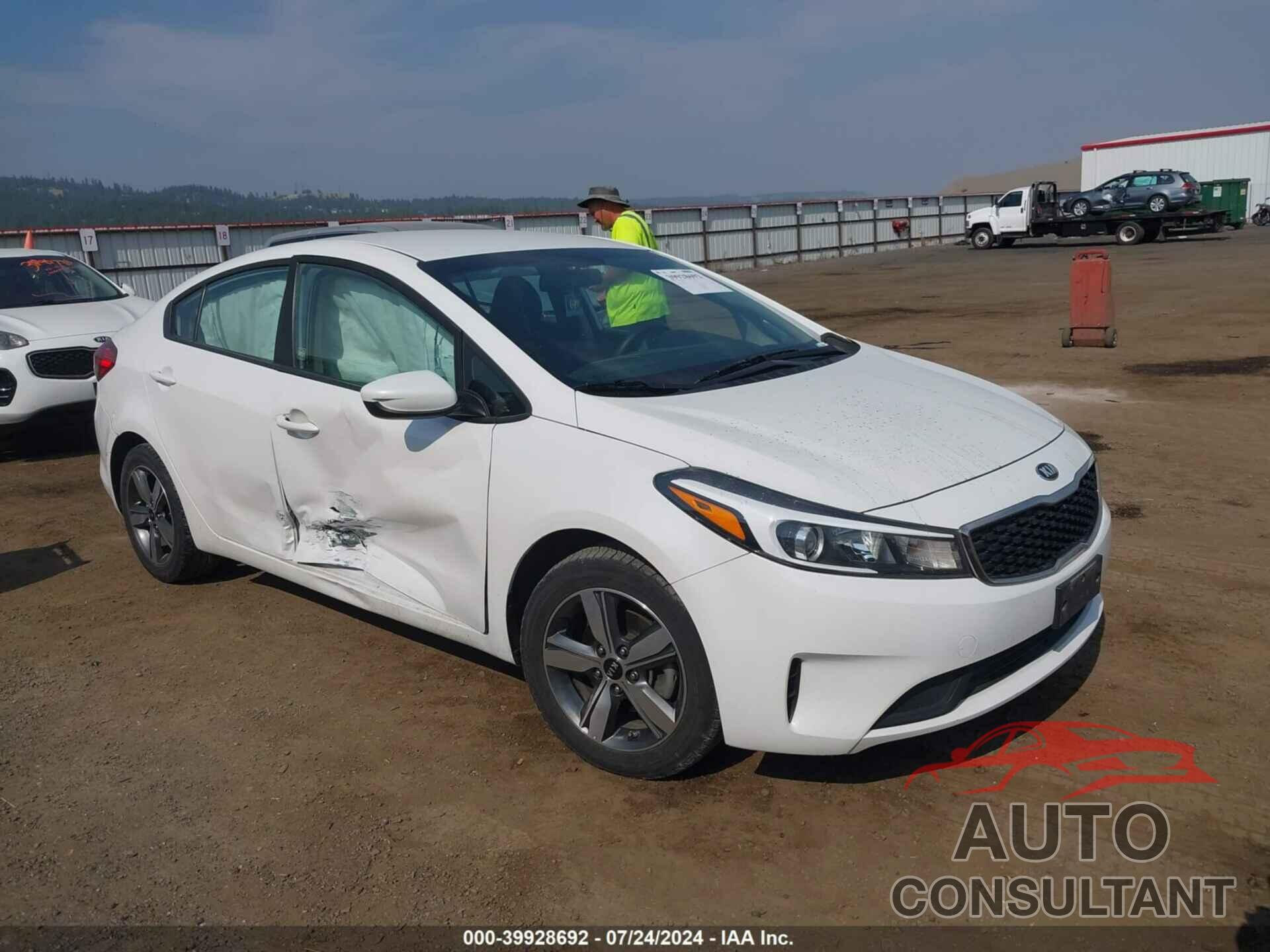 KIA FORTE 2018 - 3KPFL4A75JE257345