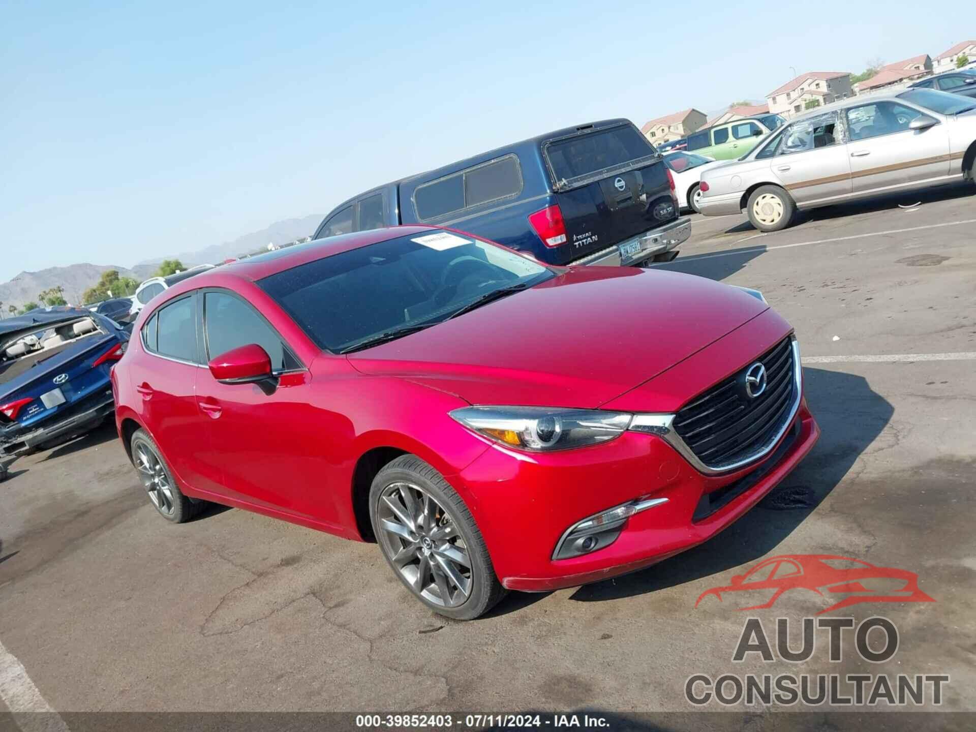 MAZDA MAZDA3 2018 - 3MZBN1M38JM194910