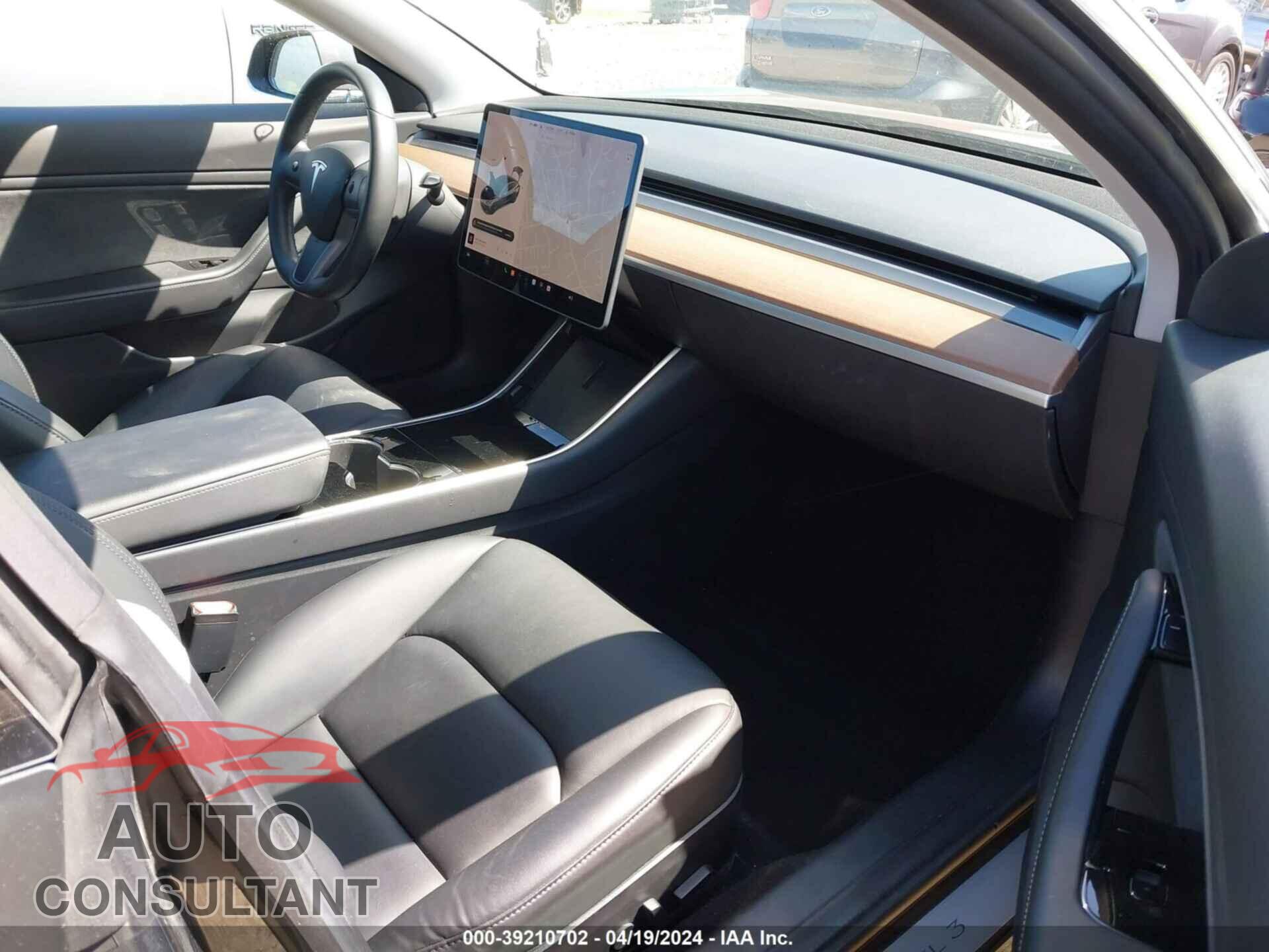 TESLA MODEL 3 2018 - 5YJ3E1EB4JF114438