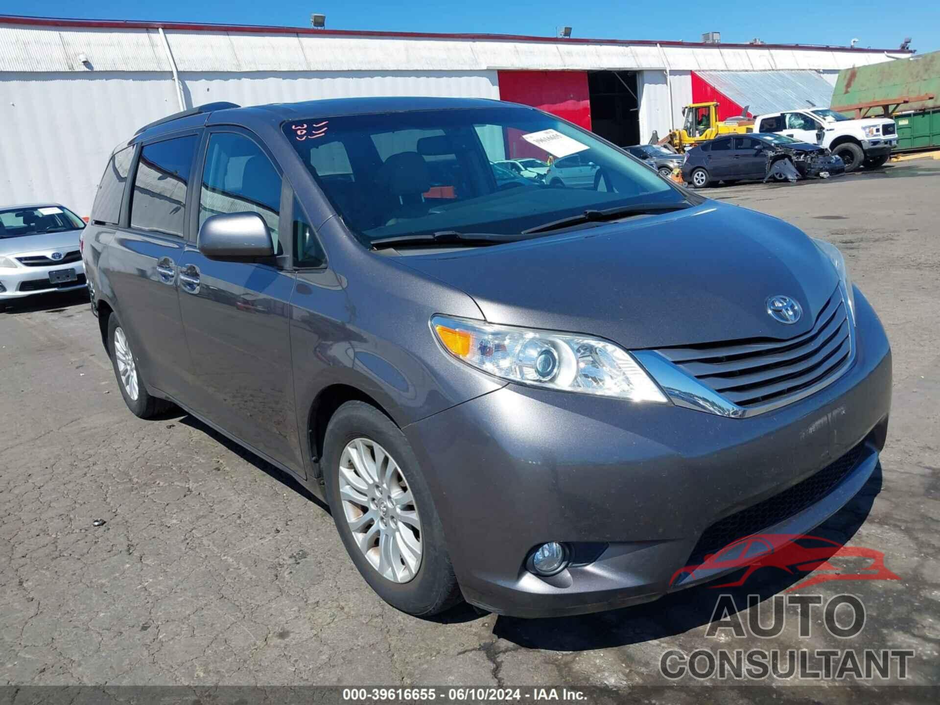 TOYOTA SIENNA 2017 - 5TDYZ3DC3HS846887